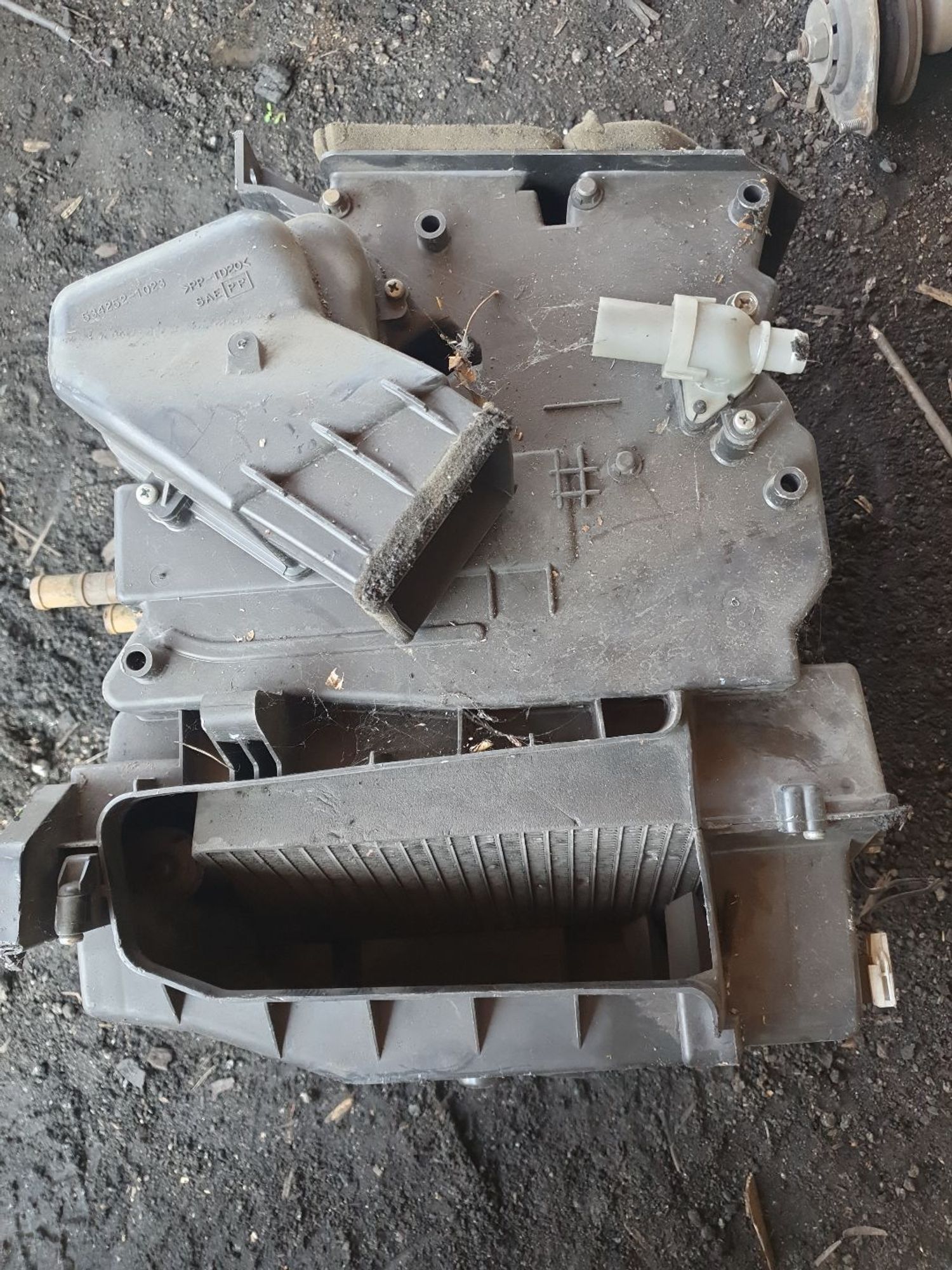 https://ycs.partsauto.market/partsauto-images/thmbs/userImages/7ed63c96fe685f431889ec34ef8f13b8/part/2b11ca8f-5a60-47a2-8b7d-84323c2f5e4c_1785742377614.jpg