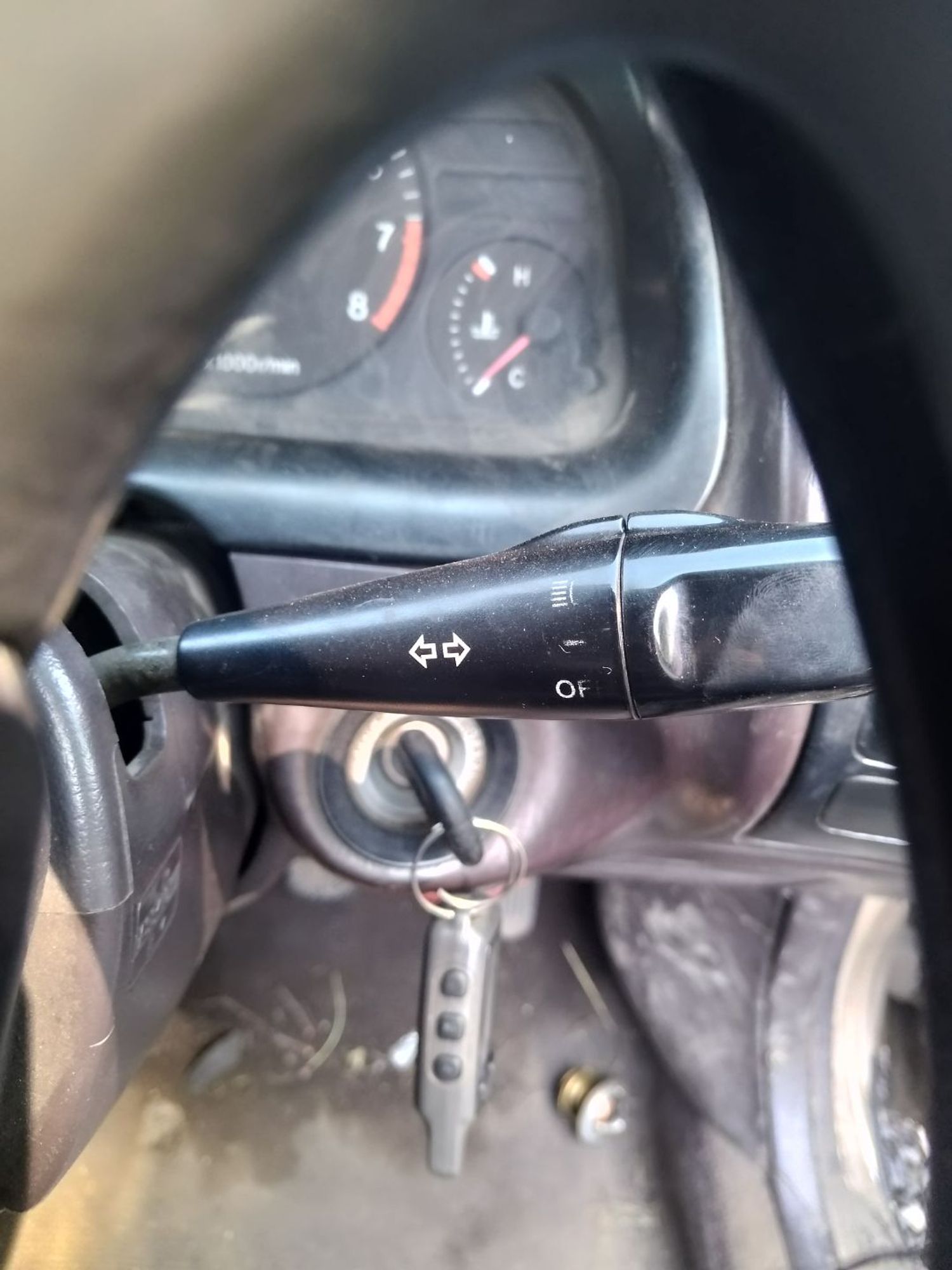 https://ycs.partsauto.market/partsauto-images/thmbs/userImages/7ed63c96fe685f431889ec34ef8f13b8/part/2b4720de-335c-44a9-831e-96ebf281821d_1784184152202.jpg