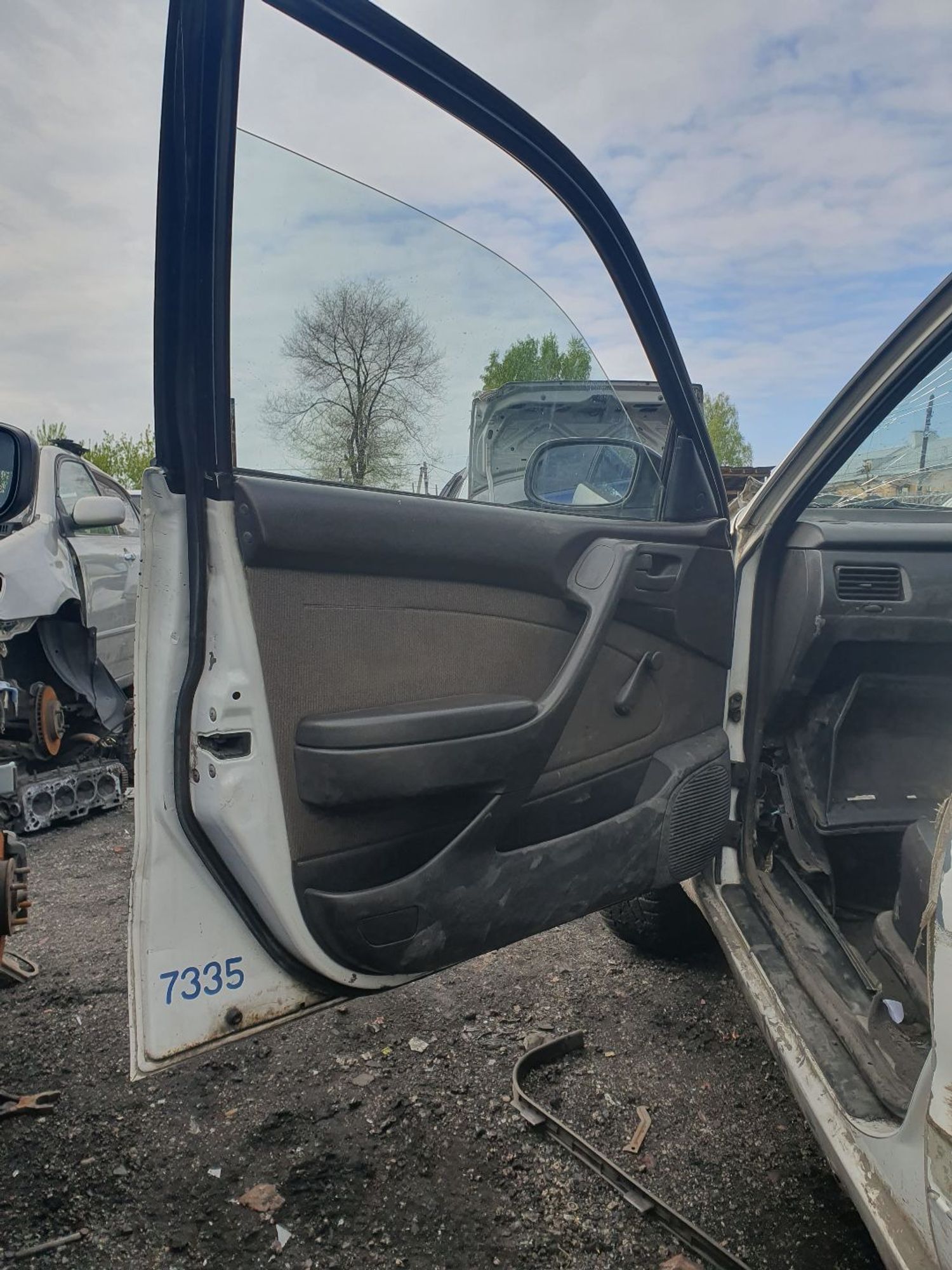 https://ycs.partsauto.market/partsauto-images/thmbs/userImages/7ed63c96fe685f431889ec34ef8f13b8/part/2c72803d-e33e-4953-895e-acafa4da6b45_1778813384065.jpg