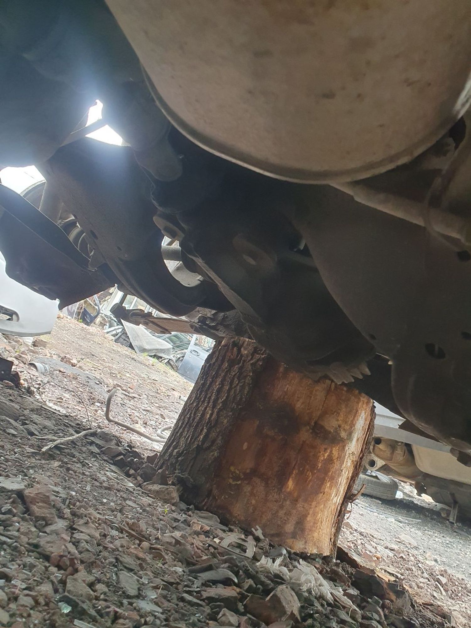 https://ycs.partsauto.market/partsauto-images/thmbs/userImages/7ed63c96fe685f431889ec34ef8f13b8/part/2db96f4e-6f13-4c9e-8f96-0c4504cdcbd6_1779009506318.jpg