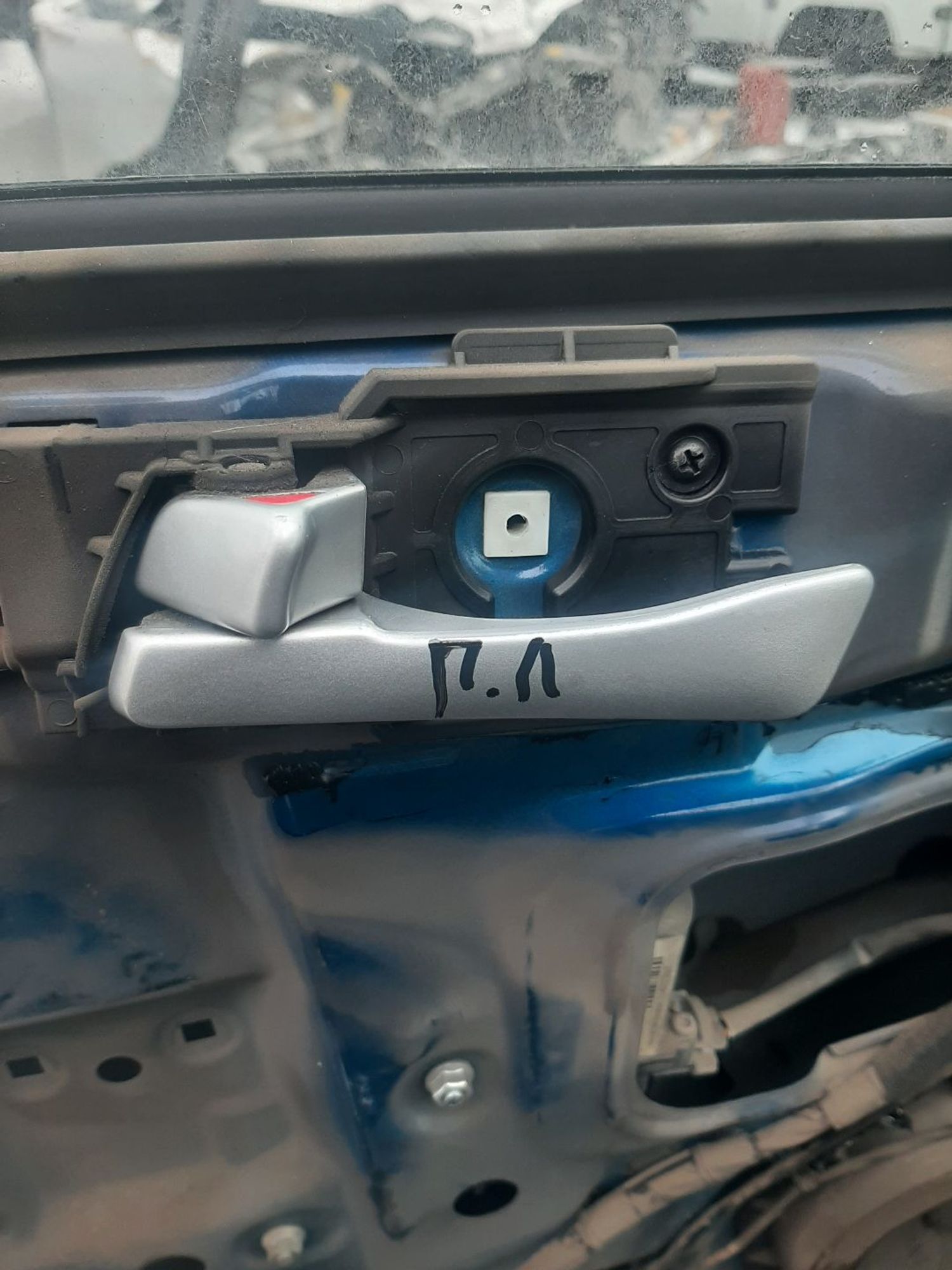 https://ycs.partsauto.market/partsauto-images/thmbs/userImages/7ed63c96fe685f431889ec34ef8f13b8/part/2f7b80ce-53f9-4ddc-bba8-b7b697330248_1774345536313.jpg