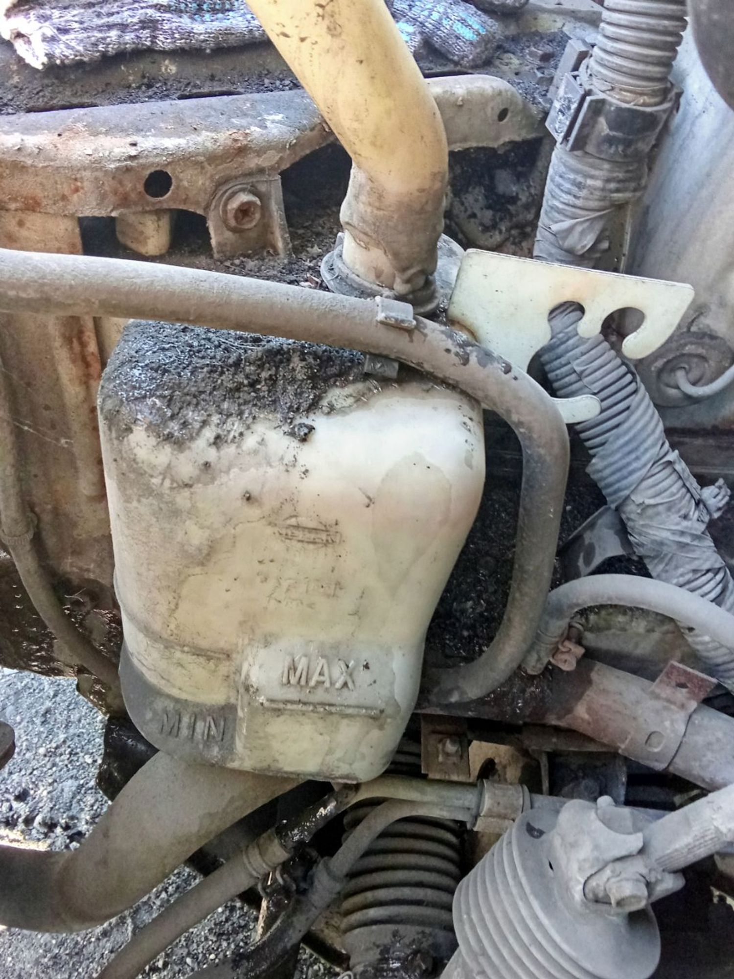 https://ycs.partsauto.market/partsauto-images/thmbs/userImages/7ed63c96fe685f431889ec34ef8f13b8/part/3114b3b3-9aab-433a-aa44-1b4abfc0b048_1778641390171.jpg