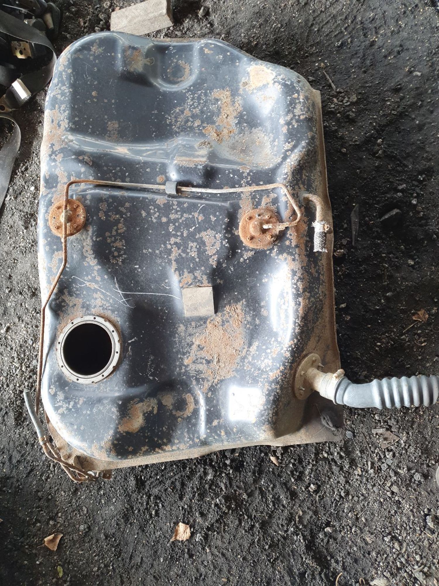 https://ycs.partsauto.market/partsauto-images/thmbs/userImages/7ed63c96fe685f431889ec34ef8f13b8/part/325c5cbb-7186-4c35-9c28-7c36cd2ab25b_1786008838670.jpg