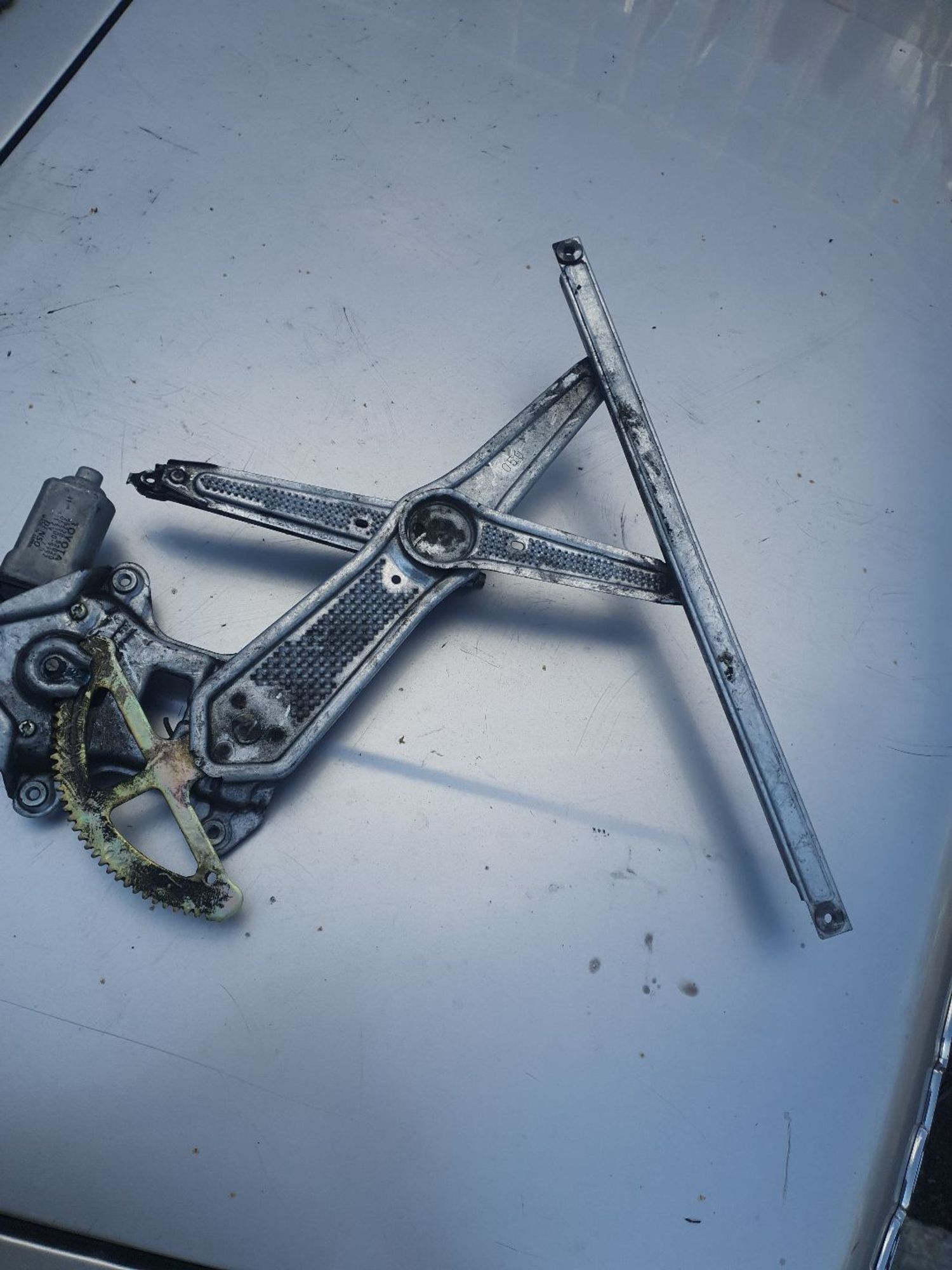 https://ycs.partsauto.market/partsauto-images/thmbs/userImages/7ed63c96fe685f431889ec34ef8f13b8/part/3315aade-0e16-4e61-9b0b-652dd20c3dd8_1786071894634.jpg