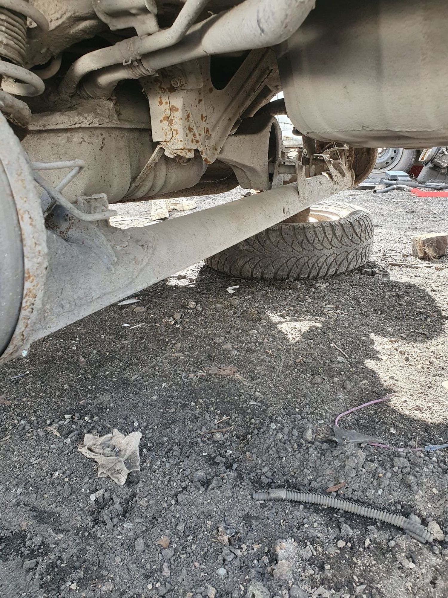 https://ycs.partsauto.market/partsauto-images/thmbs/userImages/7ed63c96fe685f431889ec34ef8f13b8/part/3464a167-9d2e-4f3e-804a-64773c43335e_1778577885802.jpg