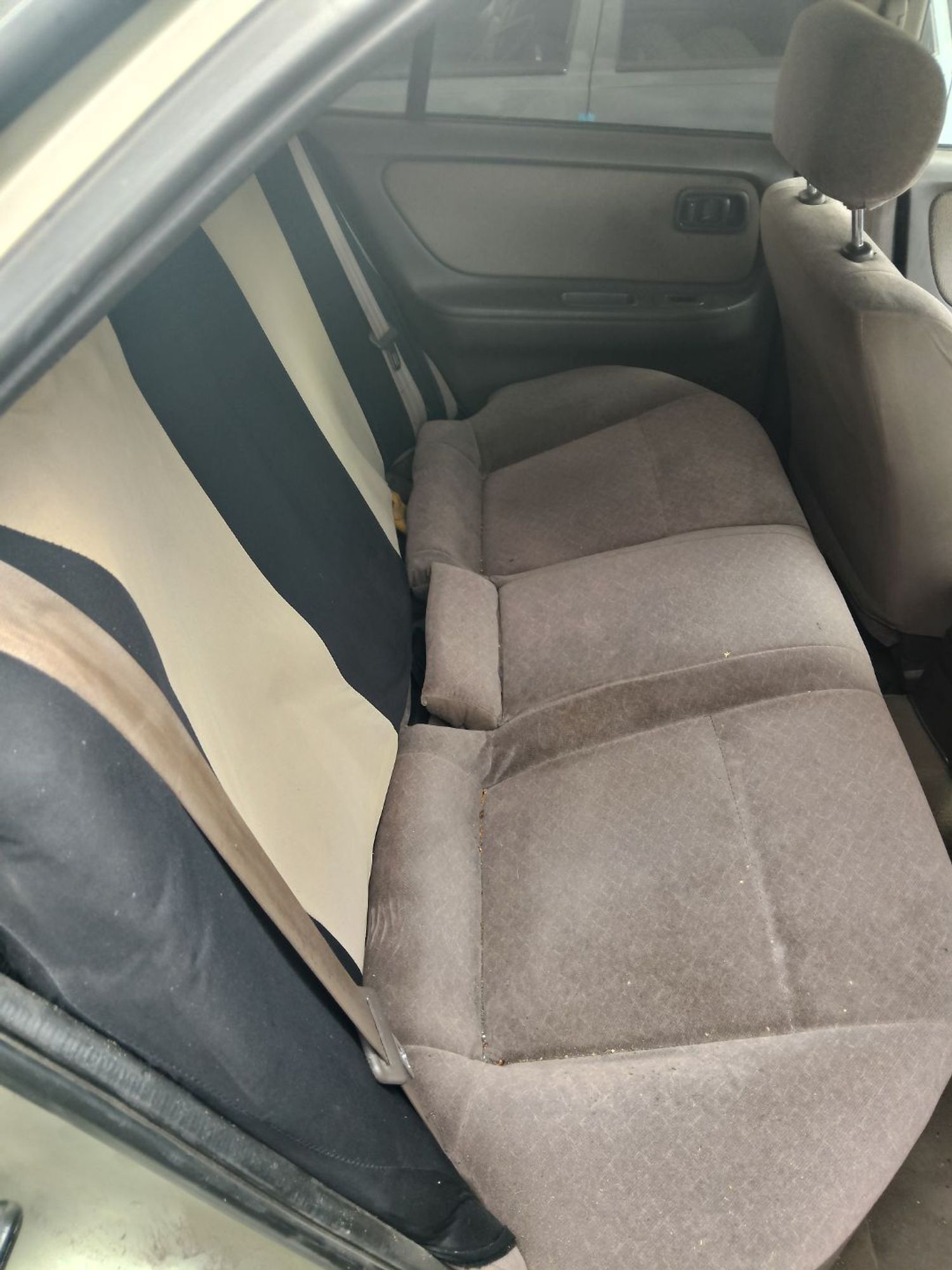 https://ycs.partsauto.market/partsauto-images/thmbs/userImages/7ed63c96fe685f431889ec34ef8f13b8/part/34c99c38-ea35-4910-b340-e7fabe023e56_1784371241116.jpg