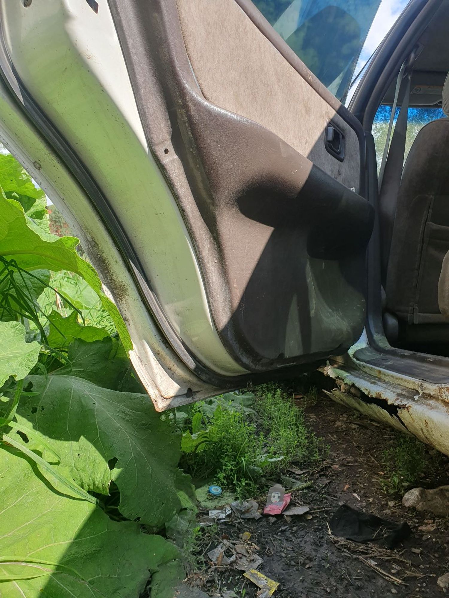 https://ycs.partsauto.market/partsauto-images/thmbs/userImages/7ed63c96fe685f431889ec34ef8f13b8/part/350006d6-cfa3-4bab-b907-2934b9c13765_1786086737377.jpg