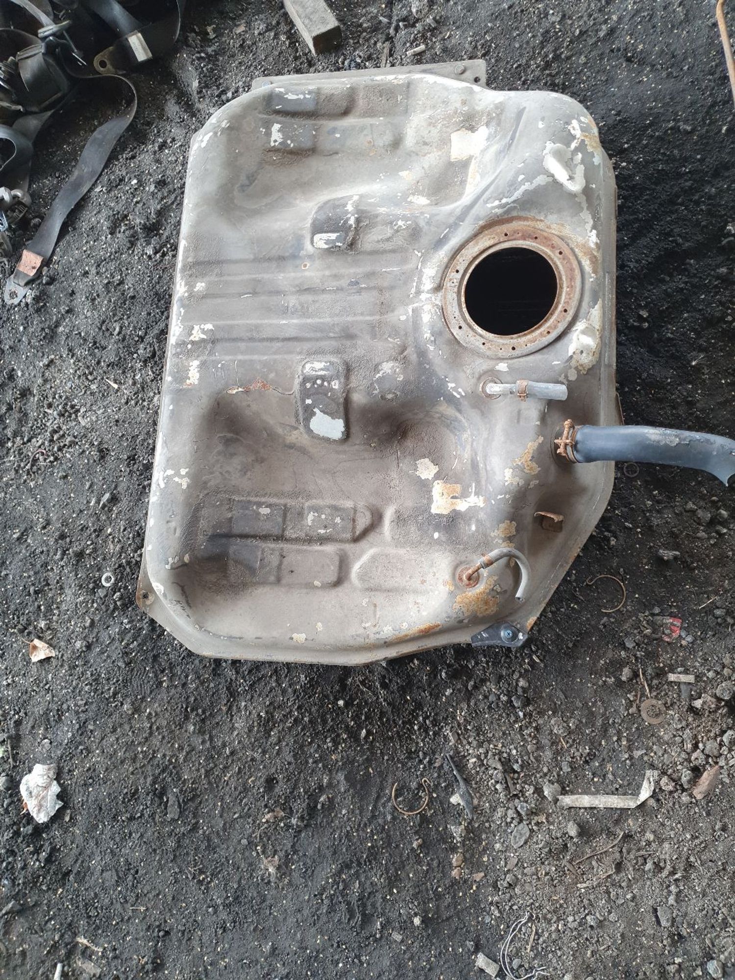 https://ycs.partsauto.market/partsauto-images/thmbs/userImages/7ed63c96fe685f431889ec34ef8f13b8/part/3b983416-5c3f-48f3-a669-c12d7c75d31a_1786005087545.jpg