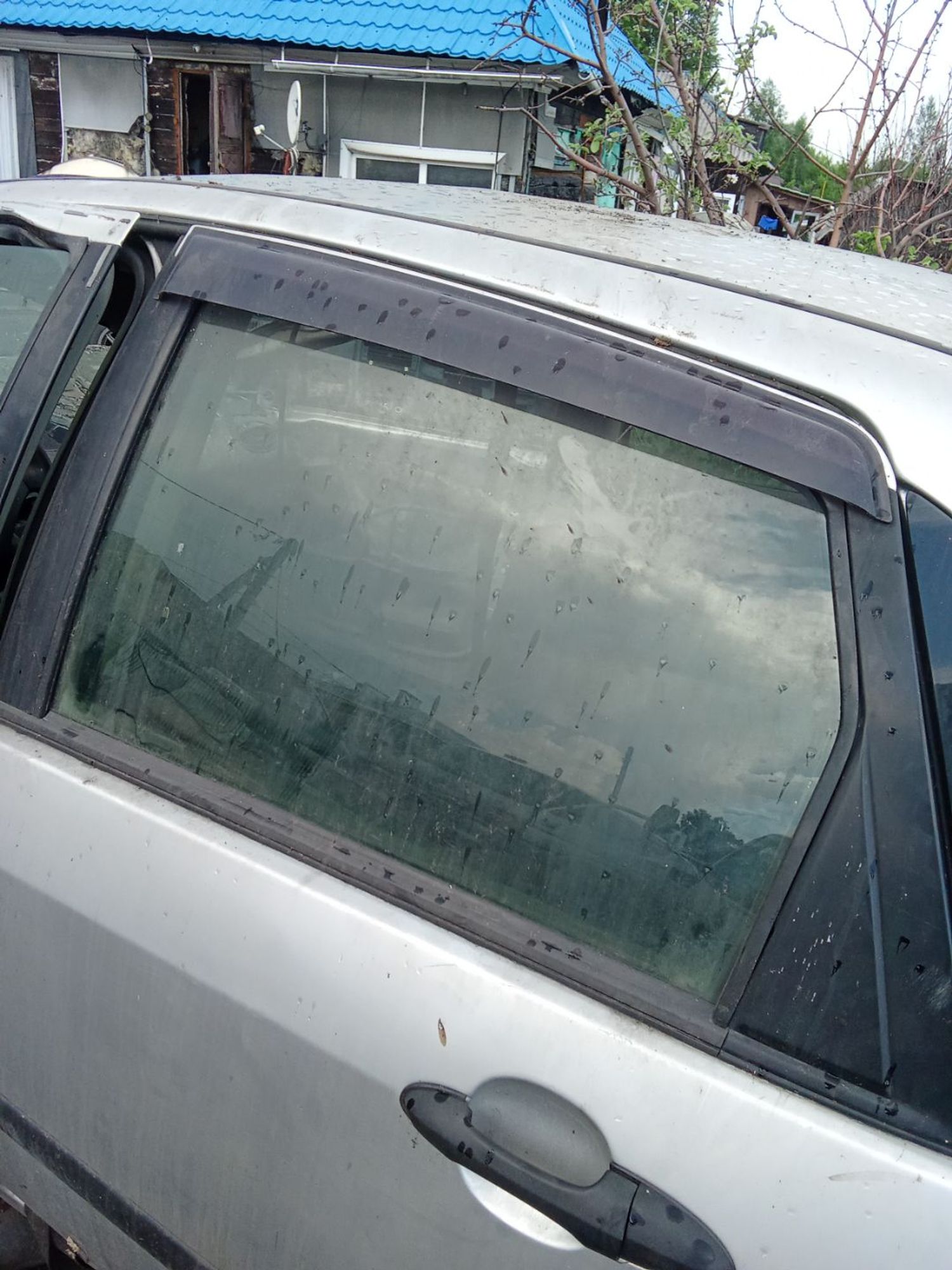 https://ycs.partsauto.market/partsauto-images/thmbs/userImages/7ed63c96fe685f431889ec34ef8f13b8/part/3bb9f001-431b-4614-83c5-e18d77a2d914_1781499336919.jpg