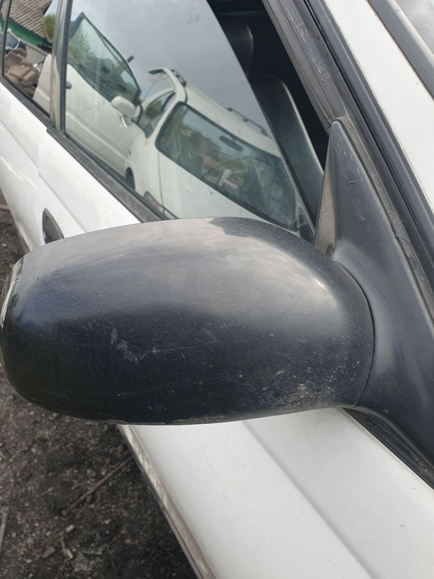 https://ycs.partsauto.market/partsauto-images/thmbs/userImages/7ed63c96fe685f431889ec34ef8f13b8/part/3fe0bd55-2bef-4911-9b4c-222e7884ed32_1778814344054.jpg