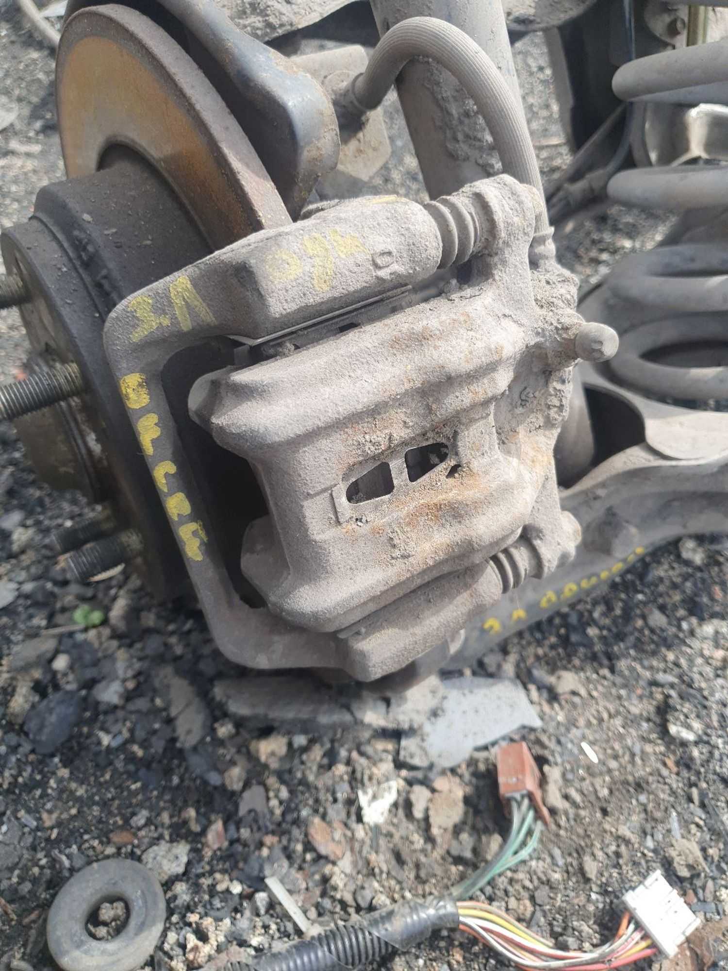 https://ycs.partsauto.market/partsauto-images/thmbs/userImages/7ed63c96fe685f431889ec34ef8f13b8/part/4220dd8e-b8c8-4428-865b-0764b83f6a5b_1778304770713.jpg
