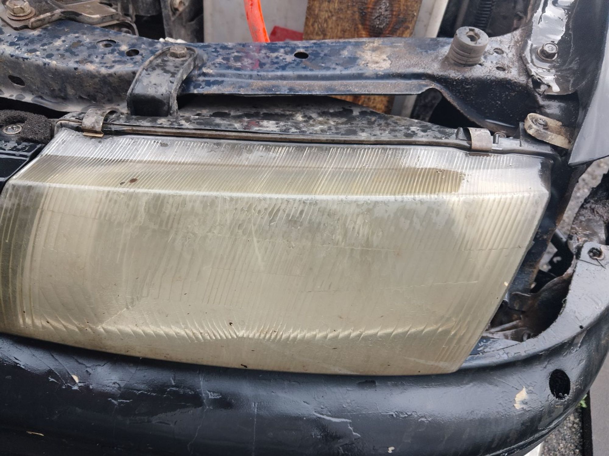 https://ycs.partsauto.market/partsauto-images/thmbs/userImages/7ed63c96fe685f431889ec34ef8f13b8/part/423d6cc4-0d3c-4f37-9502-cb8fa294f022_1785228514798.jpg