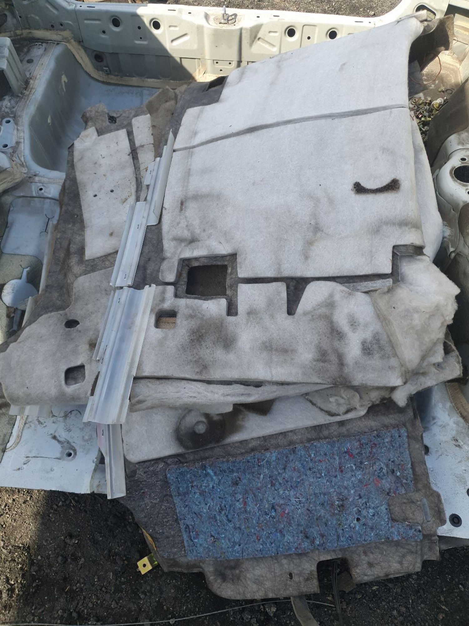 https://ycs.partsauto.market/partsauto-images/thmbs/userImages/7ed63c96fe685f431889ec34ef8f13b8/part/424e7090-b237-4300-9e92-3b1703b73fcc_1778317097326.jpg