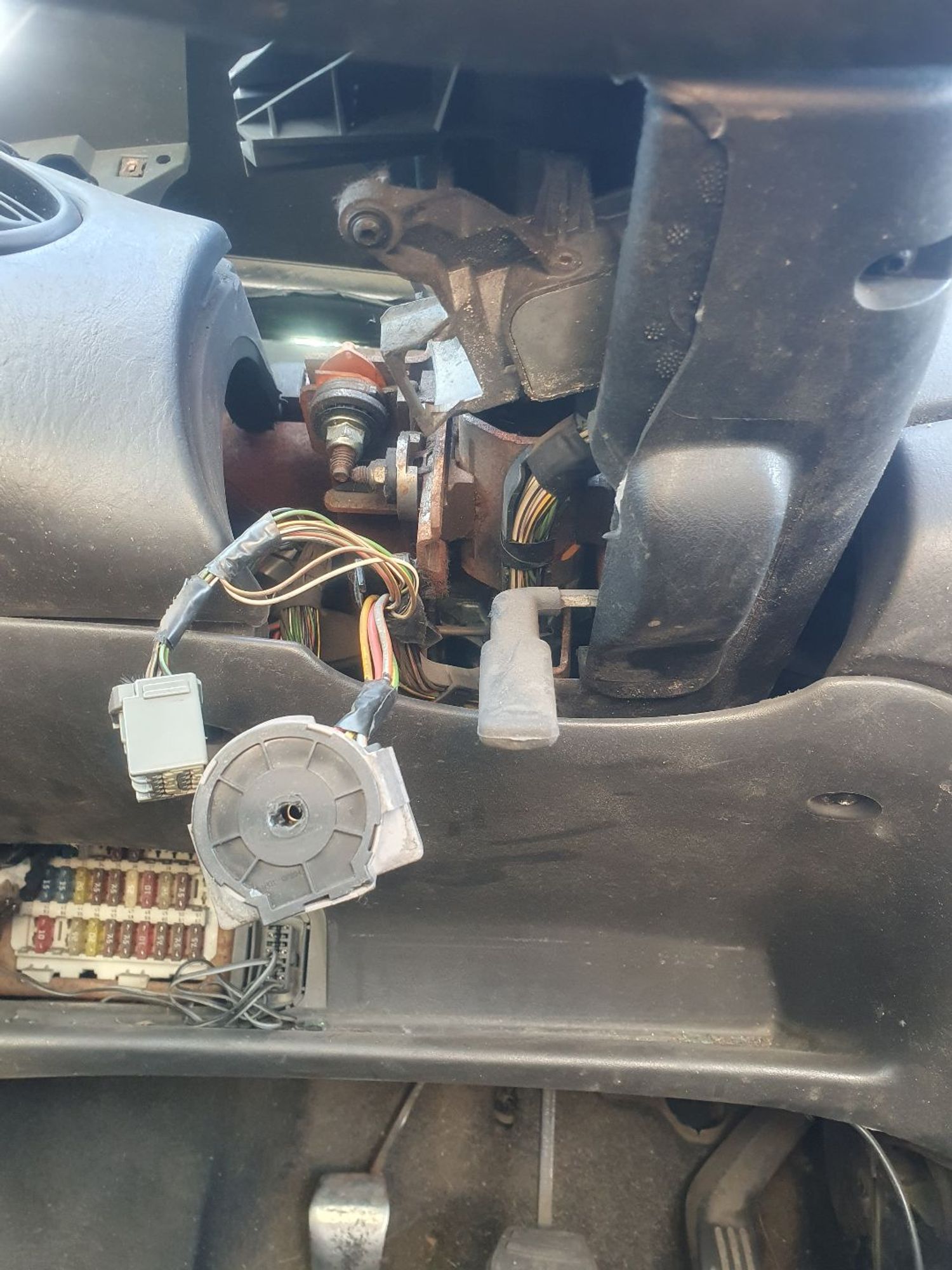 https://ycs.partsauto.market/partsauto-images/thmbs/userImages/7ed63c96fe685f431889ec34ef8f13b8/part/442e4d36-2e9c-4675-a824-0558b30be5eb_1781866491325.jpg