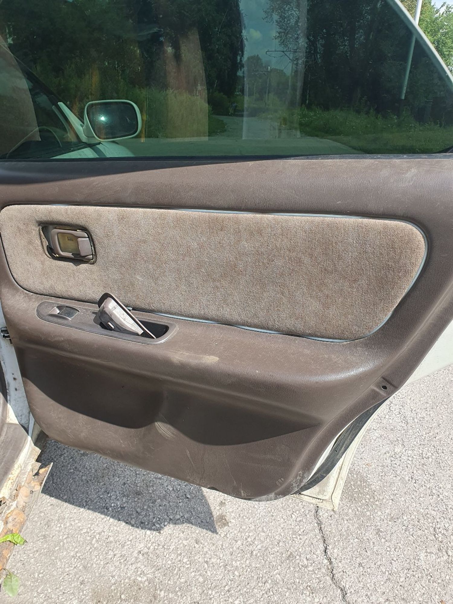 https://ycs.partsauto.market/partsauto-images/thmbs/userImages/7ed63c96fe685f431889ec34ef8f13b8/part/48b28fc2-6d94-429a-ba2e-840650955e73_1786081471782.jpg