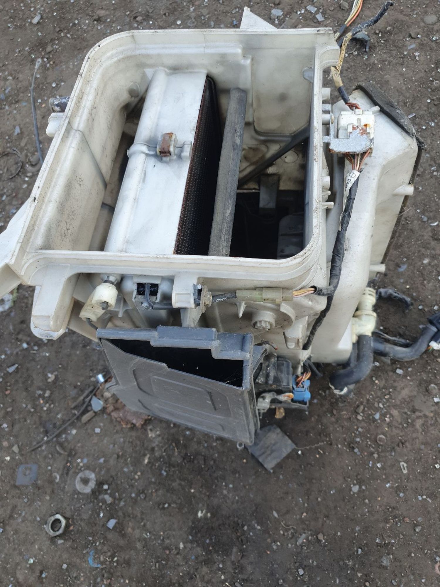 https://ycs.partsauto.market/partsauto-images/thmbs/userImages/7ed63c96fe685f431889ec34ef8f13b8/part/49730c7d-9ff3-473f-b921-4ccaed2b8e47_1786702206530.jpg