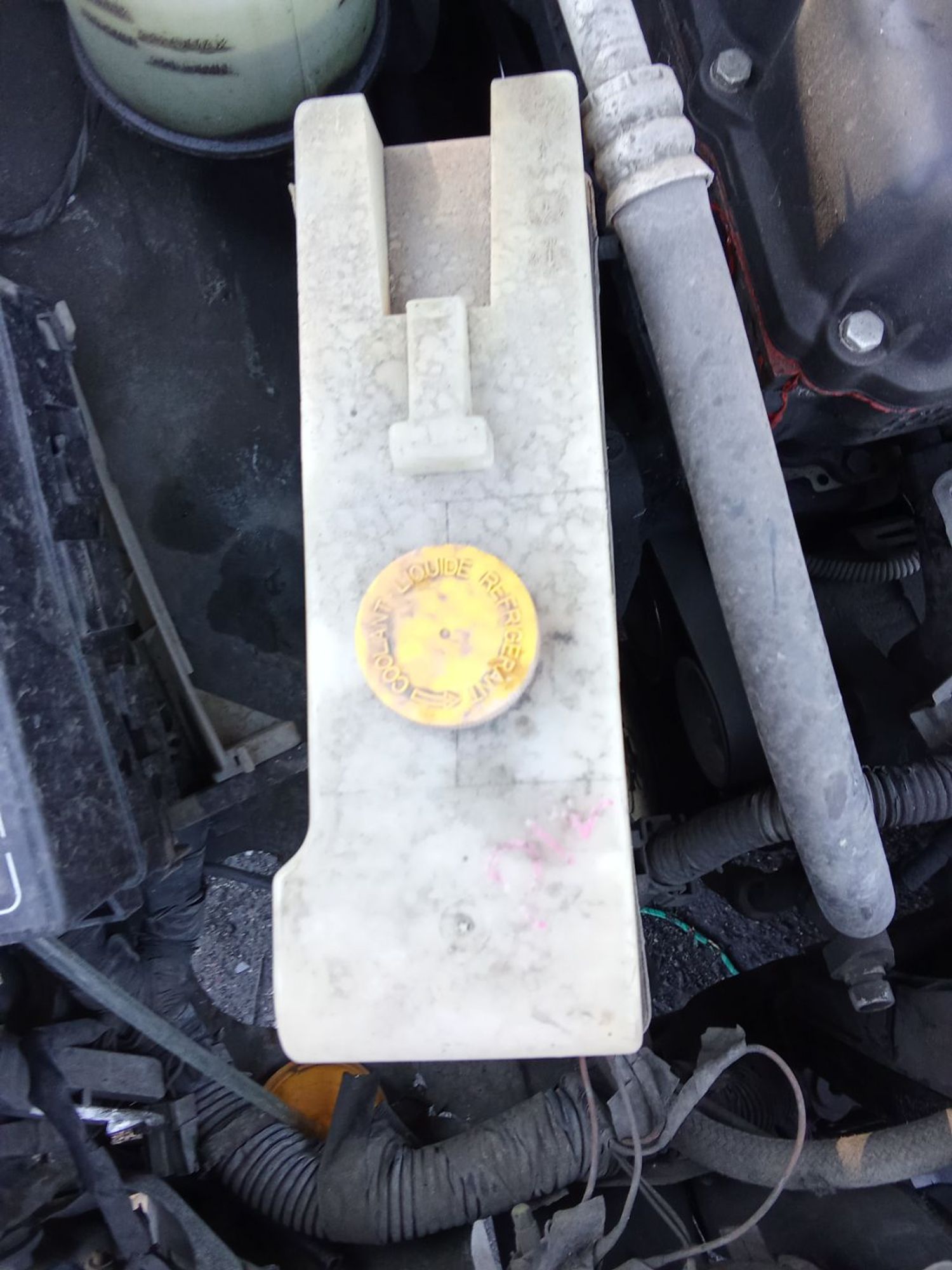 https://ycs.partsauto.market/partsauto-images/thmbs/userImages/7ed63c96fe685f431889ec34ef8f13b8/part/49d06a8c-2380-4944-8085-4e8f557cd0b6_1780368339235.jpg