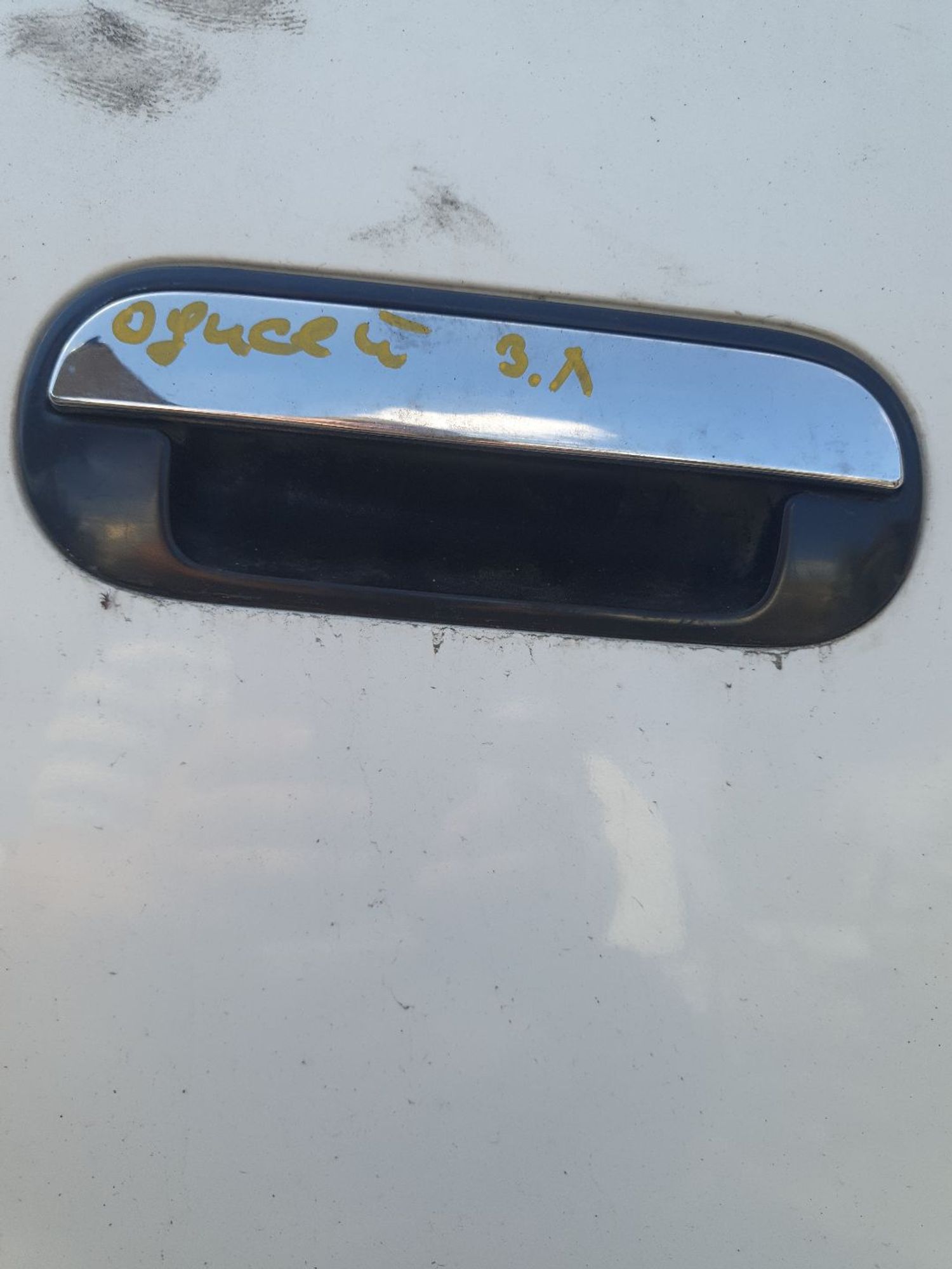 https://ycs.partsauto.market/partsauto-images/thmbs/userImages/7ed63c96fe685f431889ec34ef8f13b8/part/4bdfff09-1abe-4ccb-8bb9-619341327466_1778315719426.jpg