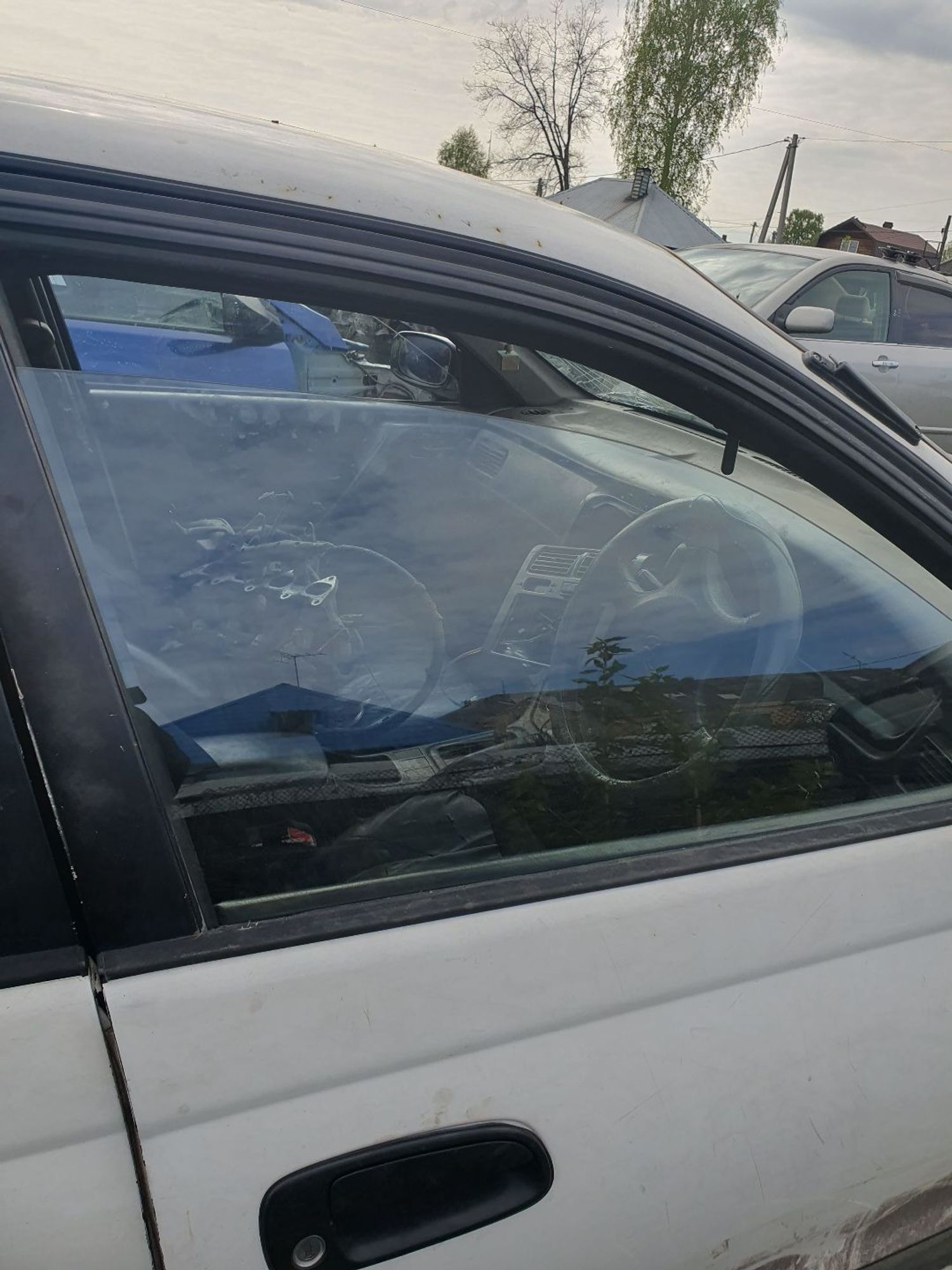 https://ycs.partsauto.market/partsauto-images/thmbs/userImages/7ed63c96fe685f431889ec34ef8f13b8/part/4c09dd10-a2dc-475f-9921-8472139a5808_1778814299520.jpg