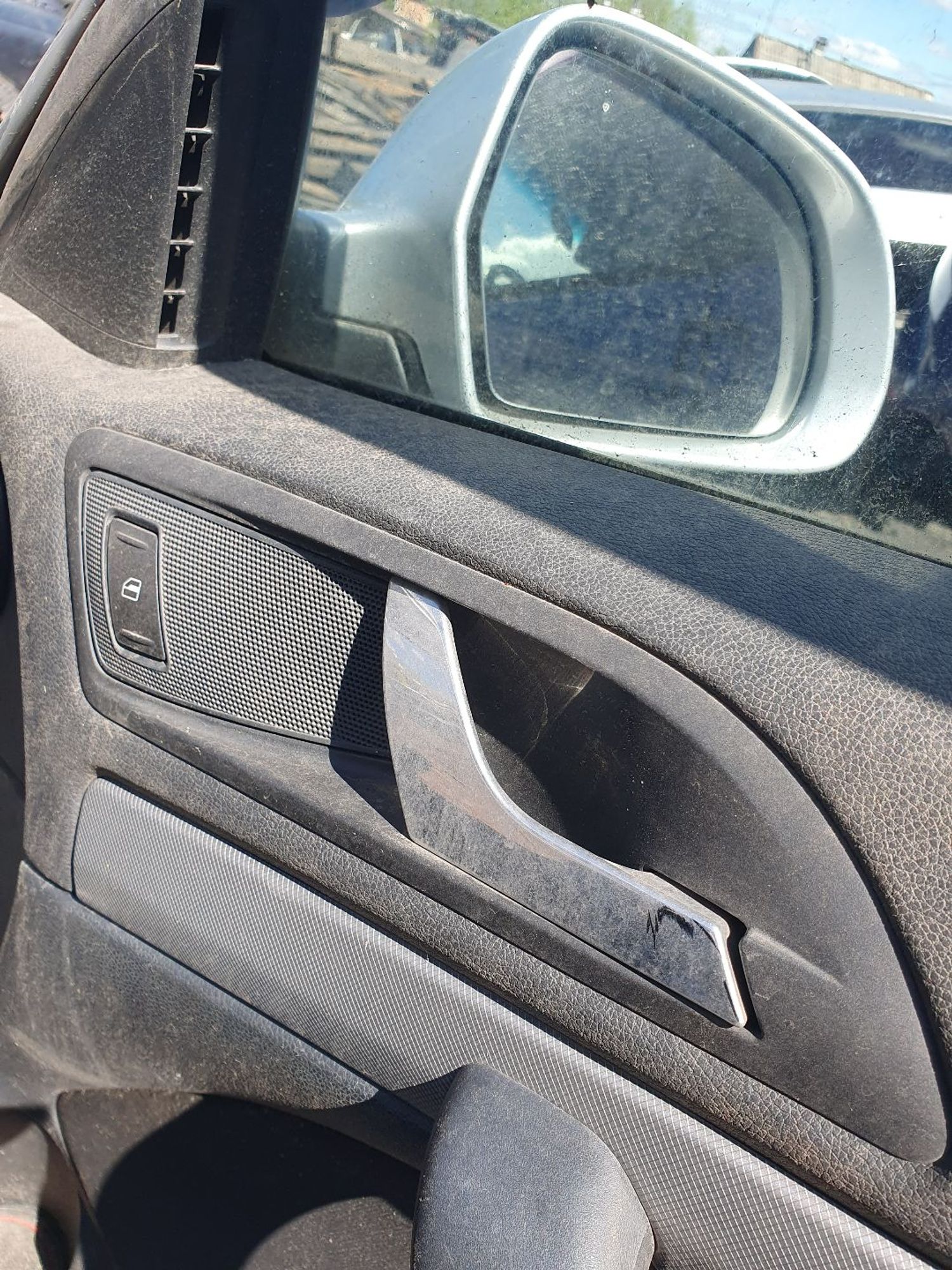 https://ycs.partsauto.market/partsauto-images/thmbs/userImages/7ed63c96fe685f431889ec34ef8f13b8/part/4ce3bcc9-ee83-4238-bd6e-133a00bb620d_1779175477831.jpg