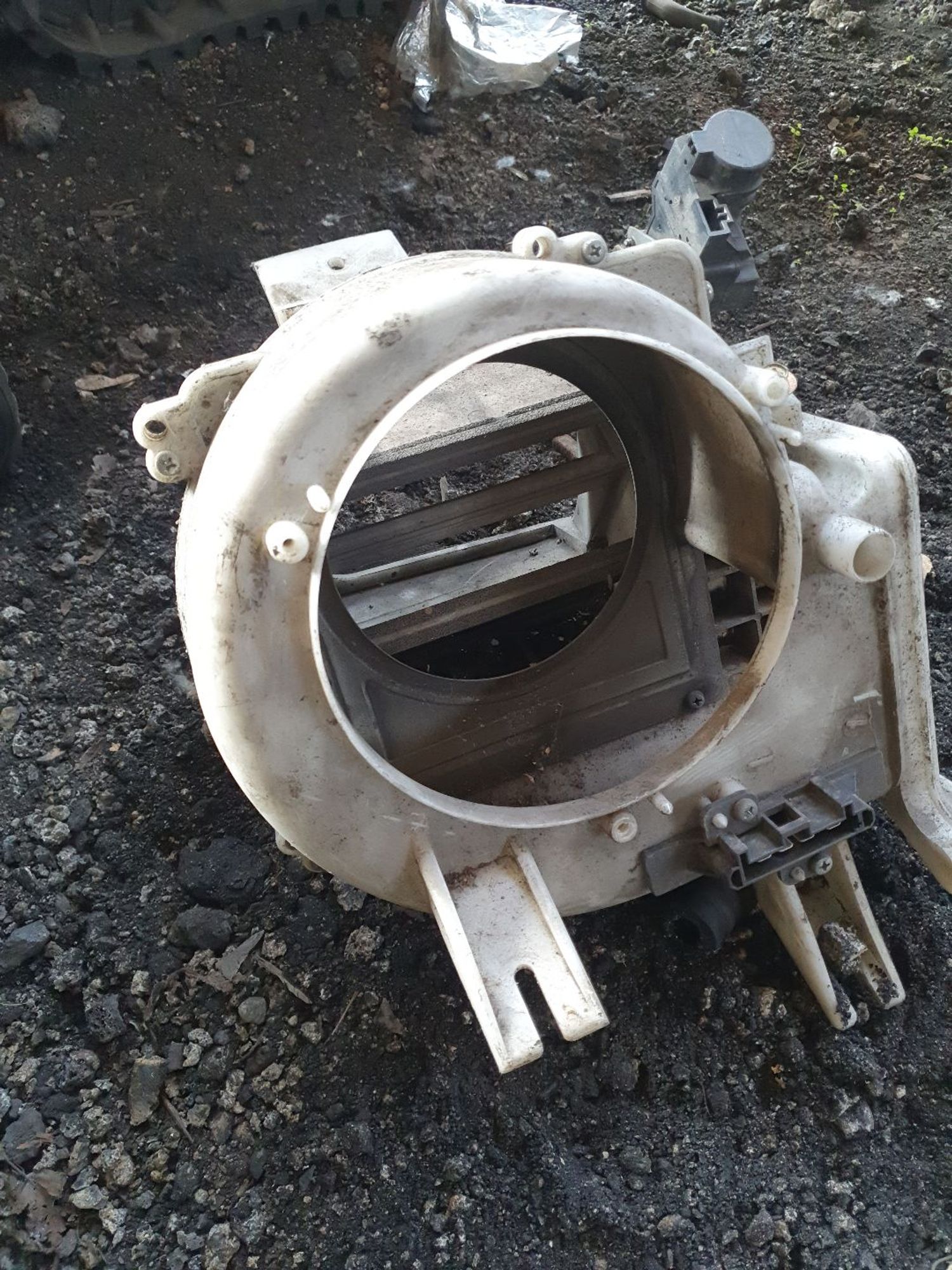 https://ycs.partsauto.market/partsauto-images/thmbs/userImages/7ed63c96fe685f431889ec34ef8f13b8/part/4d628a60-dafe-44c6-a1db-939bb65151c2_1785753291579.jpg