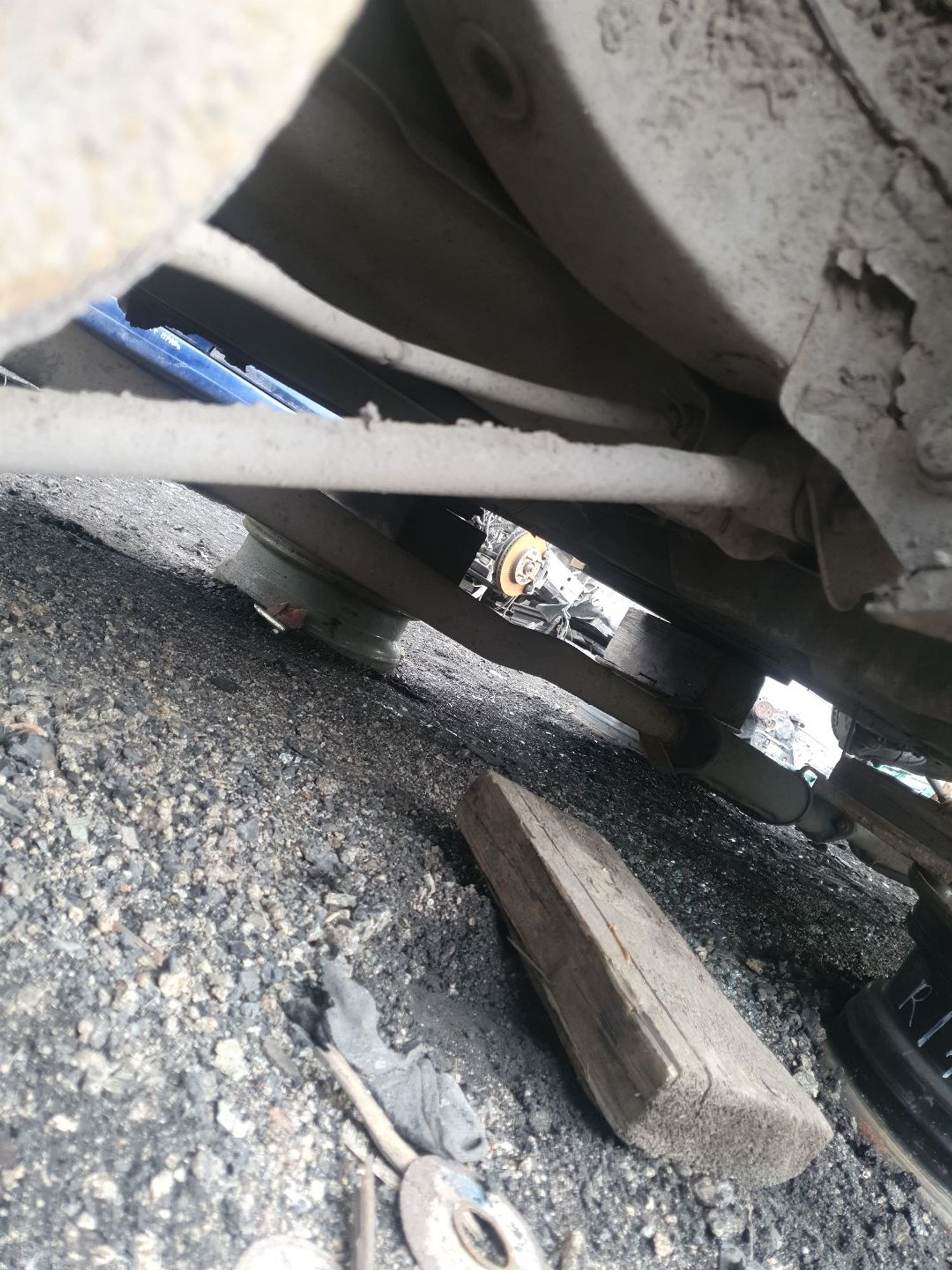 https://ycs.partsauto.market/partsauto-images/thmbs/userImages/7ed63c96fe685f431889ec34ef8f13b8/part/4dfb8cd7-b9bd-4a63-8b75-6c3da8482ea2_1778833331179.jpg