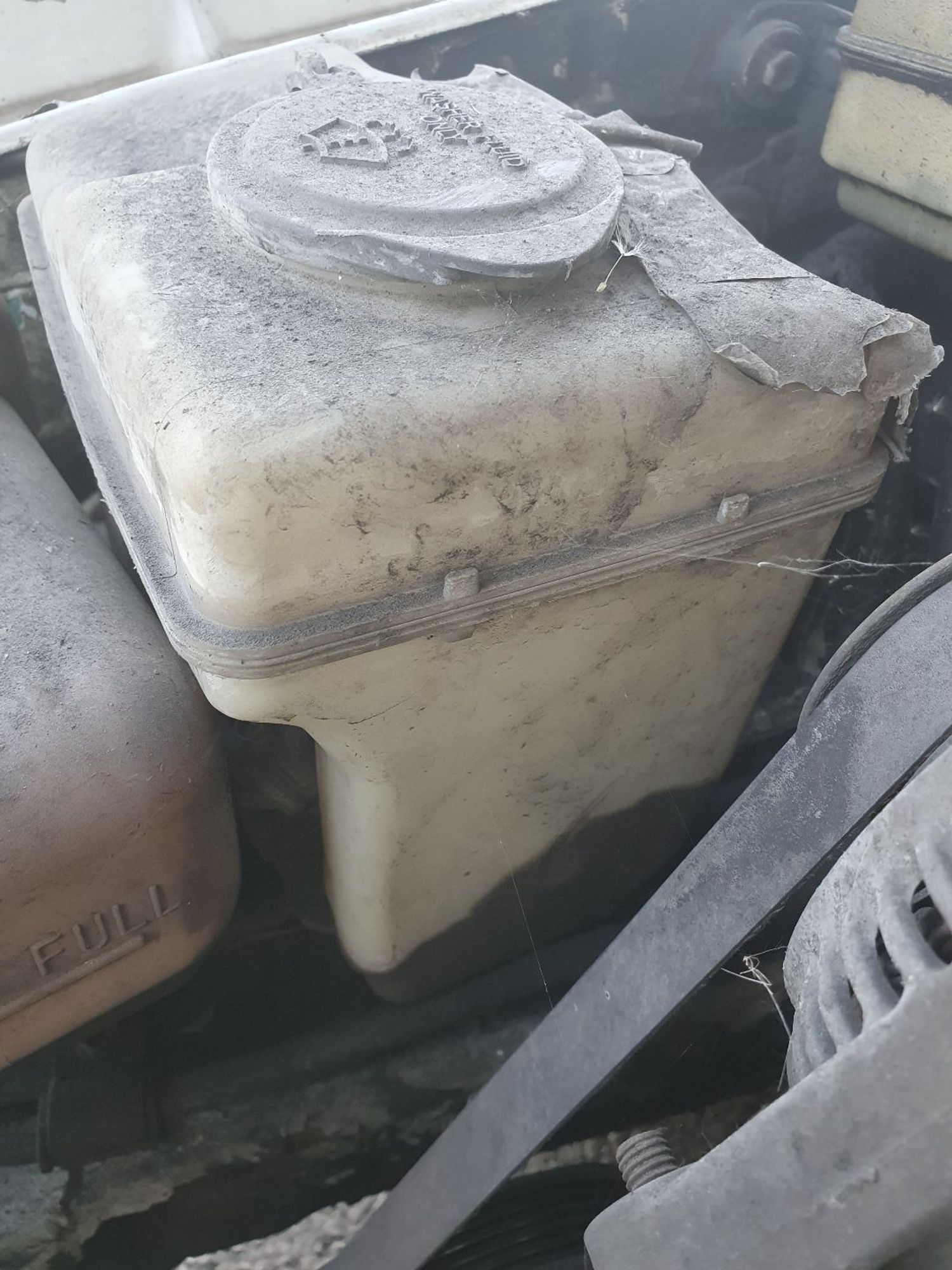 https://ycs.partsauto.market/partsauto-images/thmbs/userImages/7ed63c96fe685f431889ec34ef8f13b8/part/53c4673b-d692-4ad2-b90c-b6c2cc617b86_1786784582784.jpg