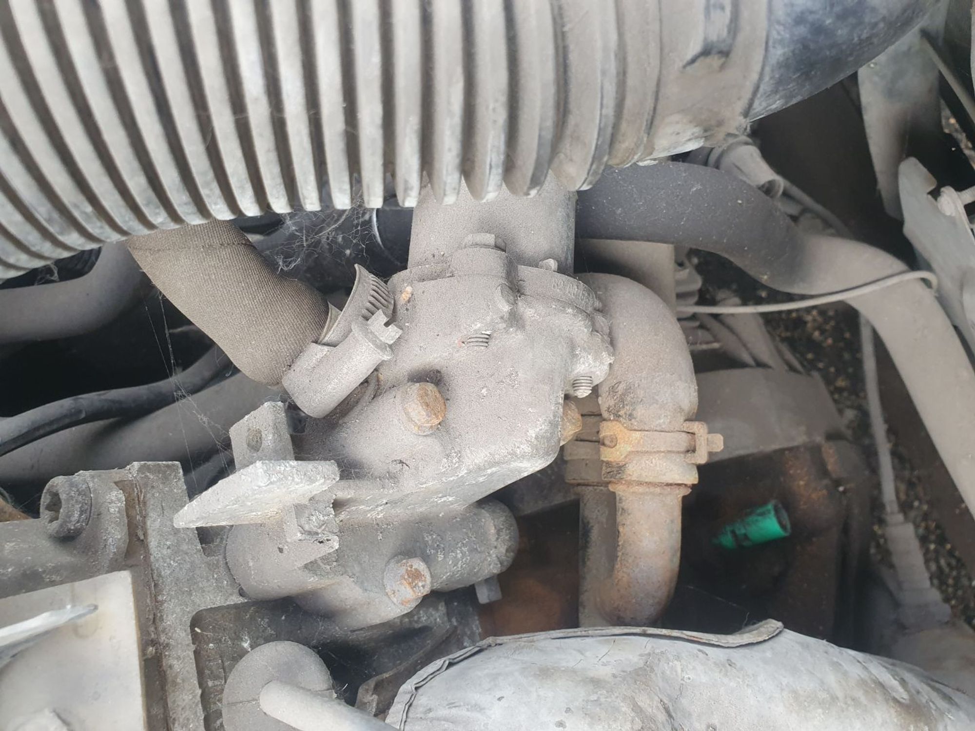 https://ycs.partsauto.market/partsauto-images/thmbs/userImages/7ed63c96fe685f431889ec34ef8f13b8/part/548ad9e0-8b10-4487-879f-51baeb4bbc04_1786339426996.jpg