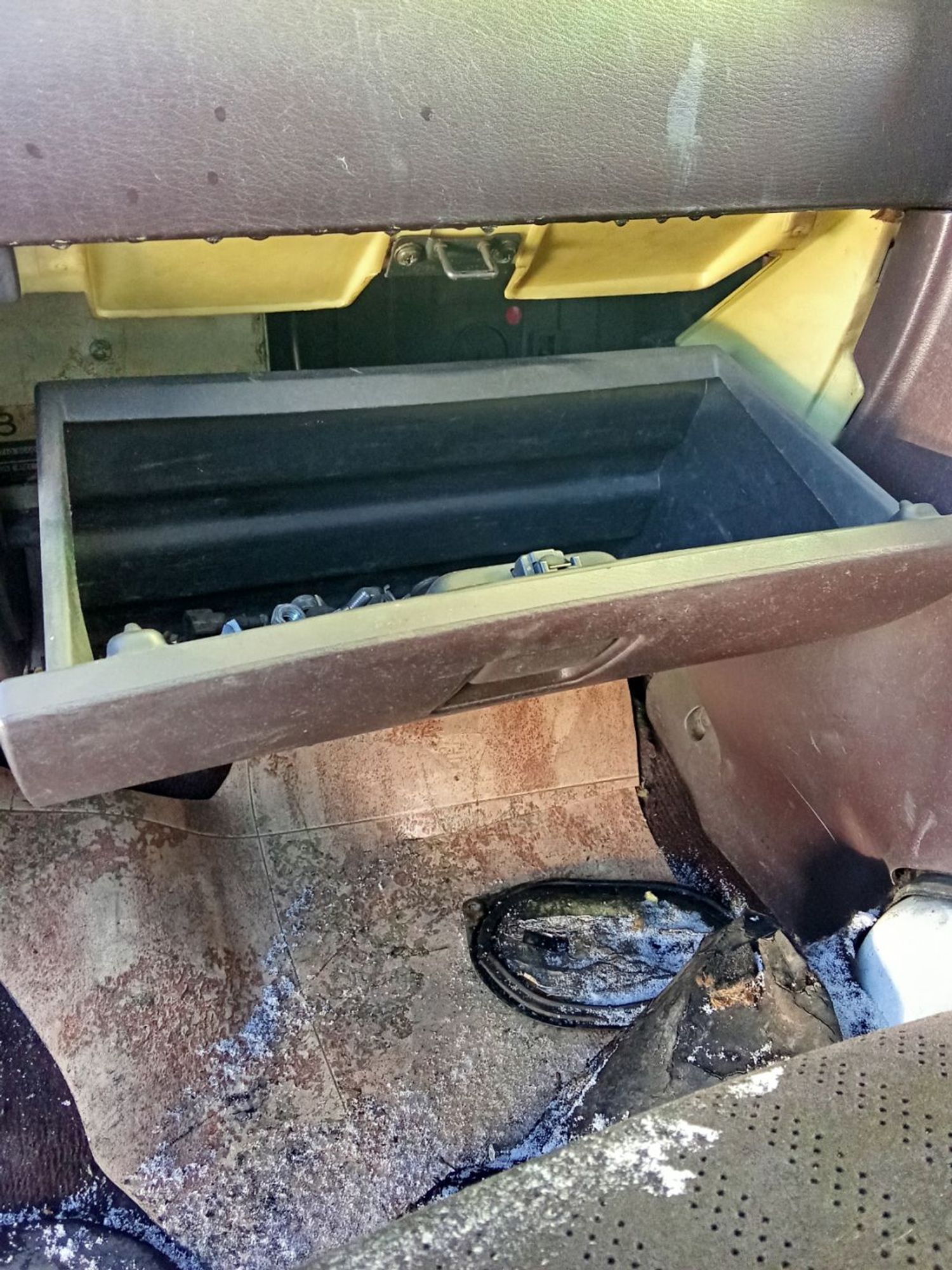 https://ycs.partsauto.market/partsauto-images/thmbs/userImages/7ed63c96fe685f431889ec34ef8f13b8/part/5777930c-8c65-48a0-b318-7e0b84ab0f6e_1778641228600.jpg