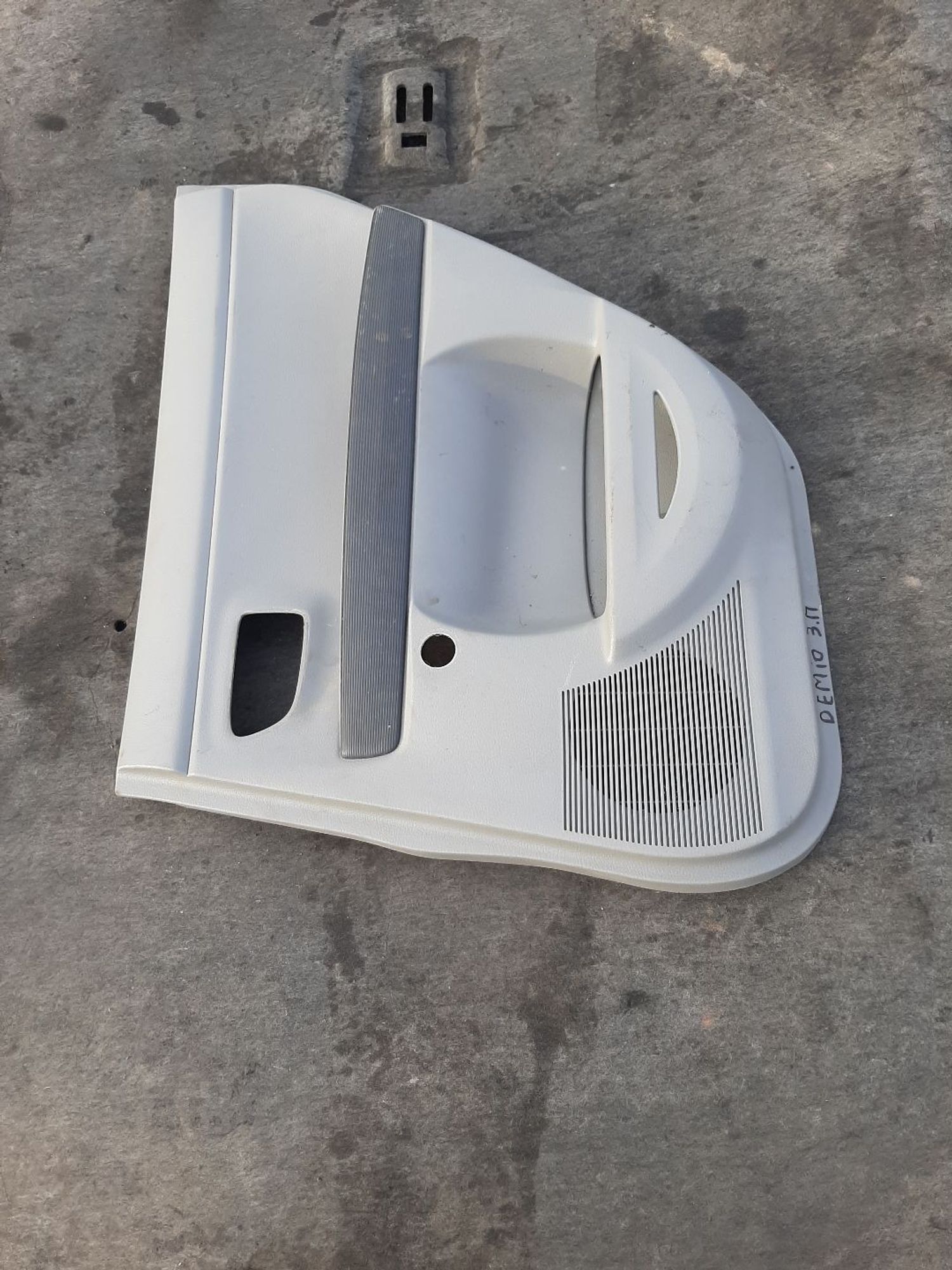 https://ycs.partsauto.market/partsauto-images/thmbs/userImages/7ed63c96fe685f431889ec34ef8f13b8/part/589f1b7c-c77a-4ed4-b06f-437025b30ad5_1775734695771.jpg
