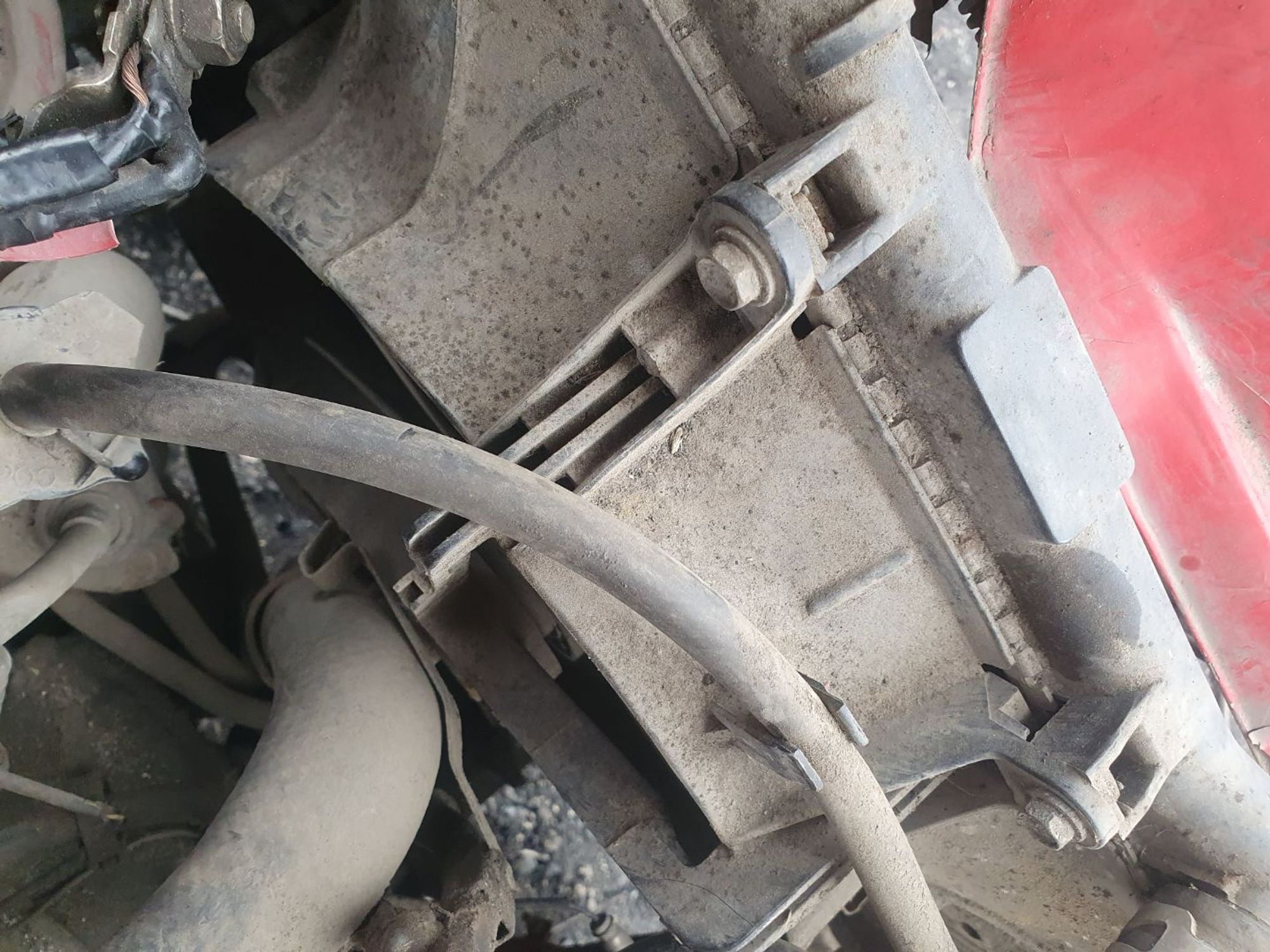 https://ycs.partsauto.market/partsauto-images/thmbs/userImages/7ed63c96fe685f431889ec34ef8f13b8/part/5a1ae356-30fd-42bb-b04d-66d84754b8f1_1779352954820.jpg