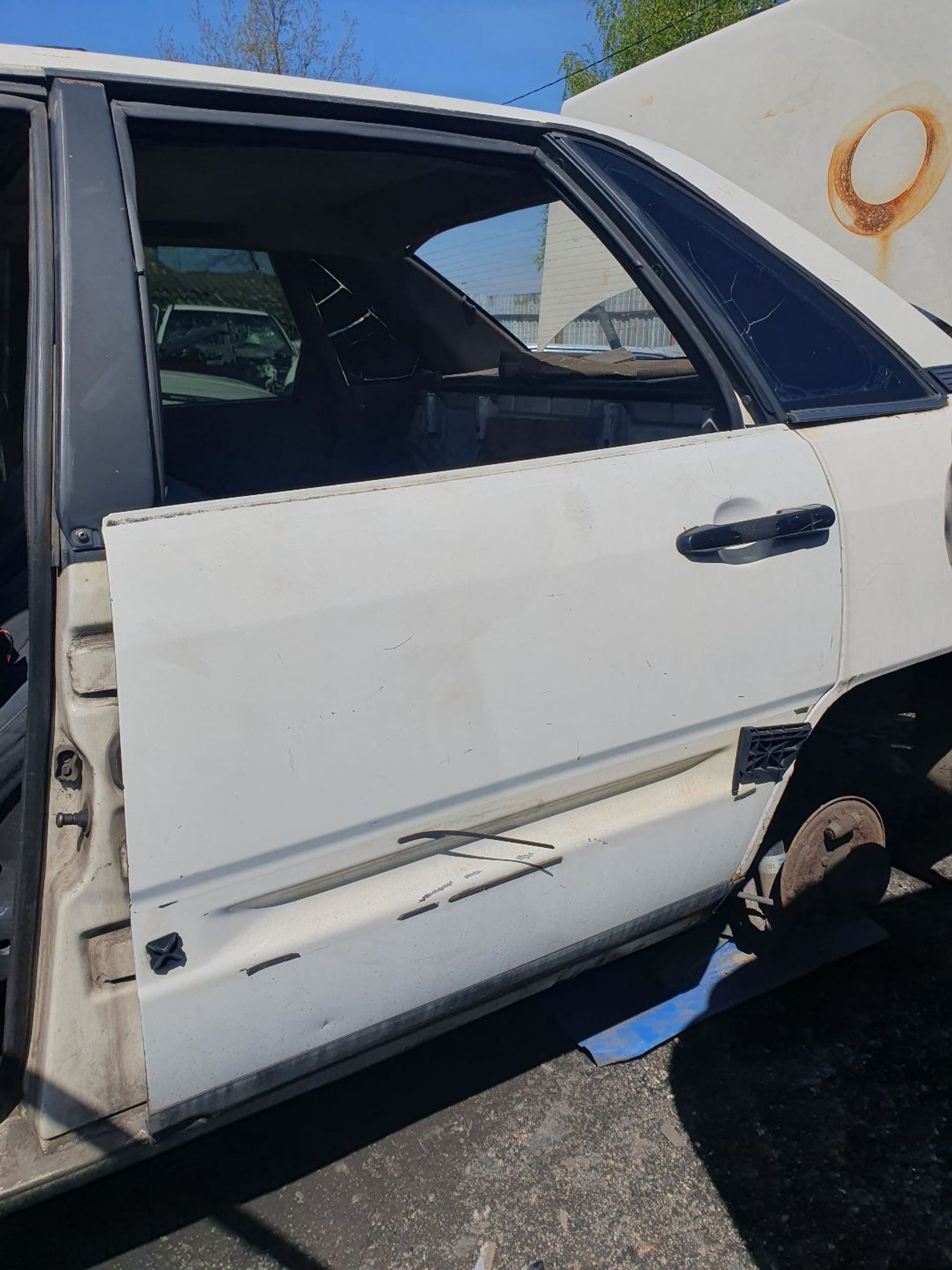 https://ycs.partsauto.market/partsauto-images/thmbs/userImages/7ed63c96fe685f431889ec34ef8f13b8/part/5e481e49-0868-4e89-9975-c15955d10b47_1779695310536.jpg