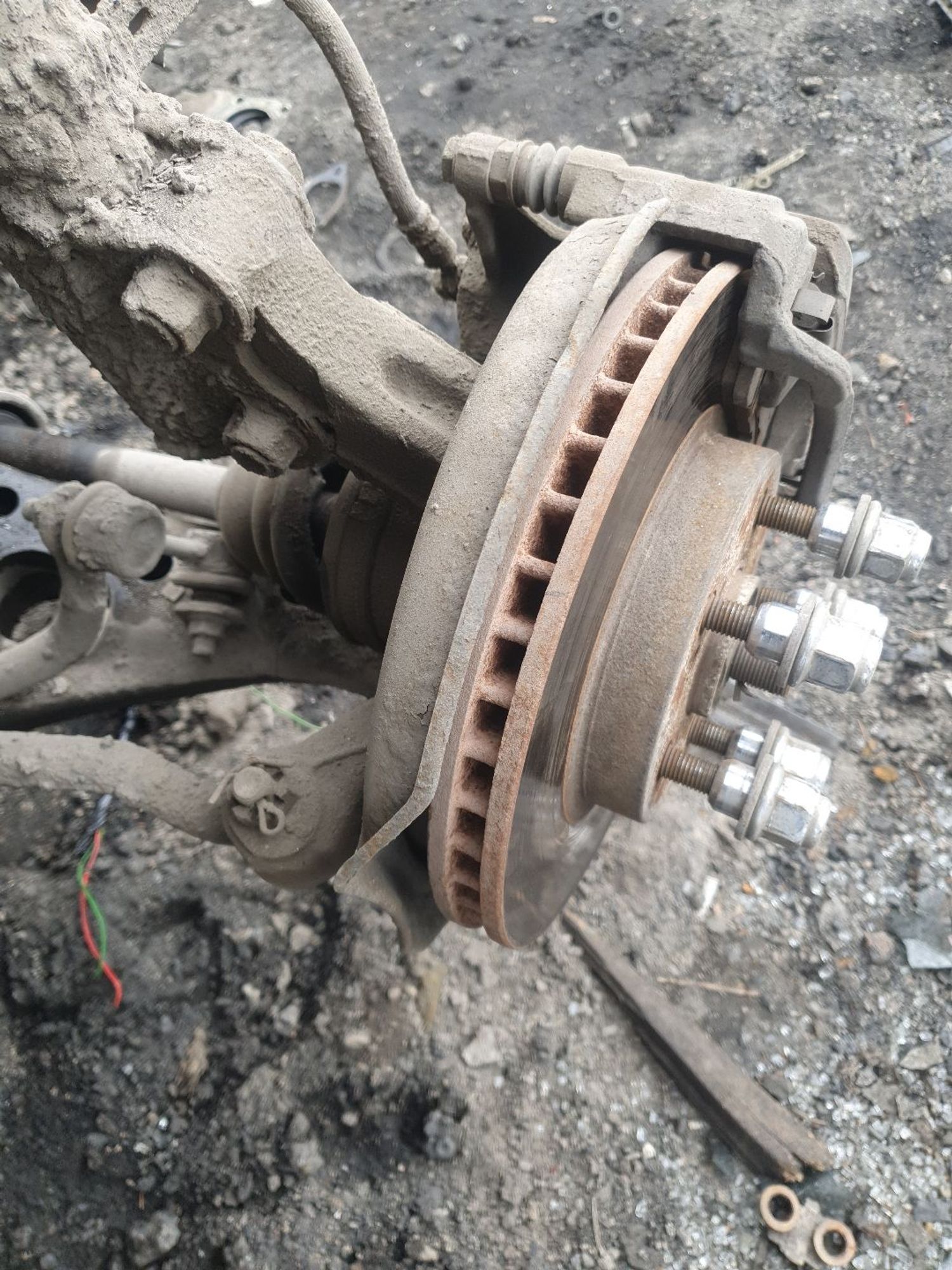 https://ycs.partsauto.market/partsauto-images/thmbs/userImages/7ed63c96fe685f431889ec34ef8f13b8/part/63908348-faea-4797-9c04-babe2a2f4f7a_1778831861973.jpg