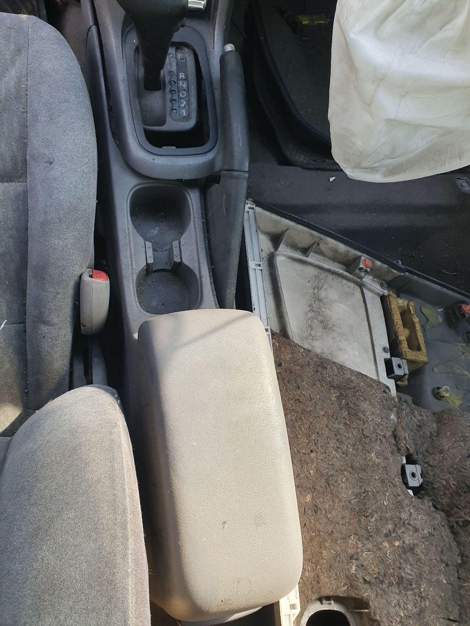 https://ycs.partsauto.market/partsauto-images/thmbs/userImages/7ed63c96fe685f431889ec34ef8f13b8/part/6502364f-7738-4b41-ad44-b9b9c3daeb81_1778581864596.jpg