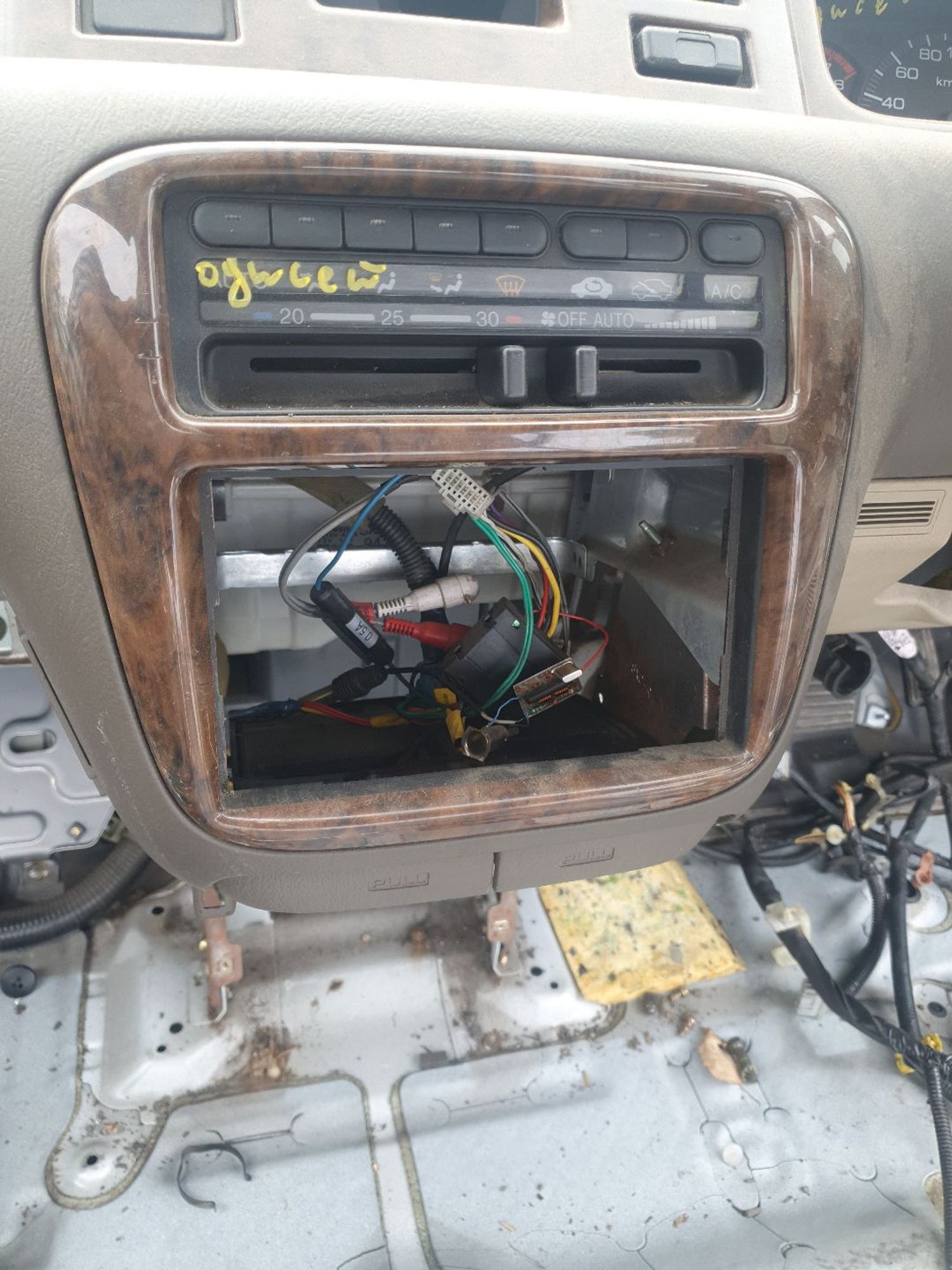 https://ycs.partsauto.market/partsauto-images/thmbs/userImages/7ed63c96fe685f431889ec34ef8f13b8/part/66142619-7cbc-489c-8370-796d289f891b_1778303066313.jpg