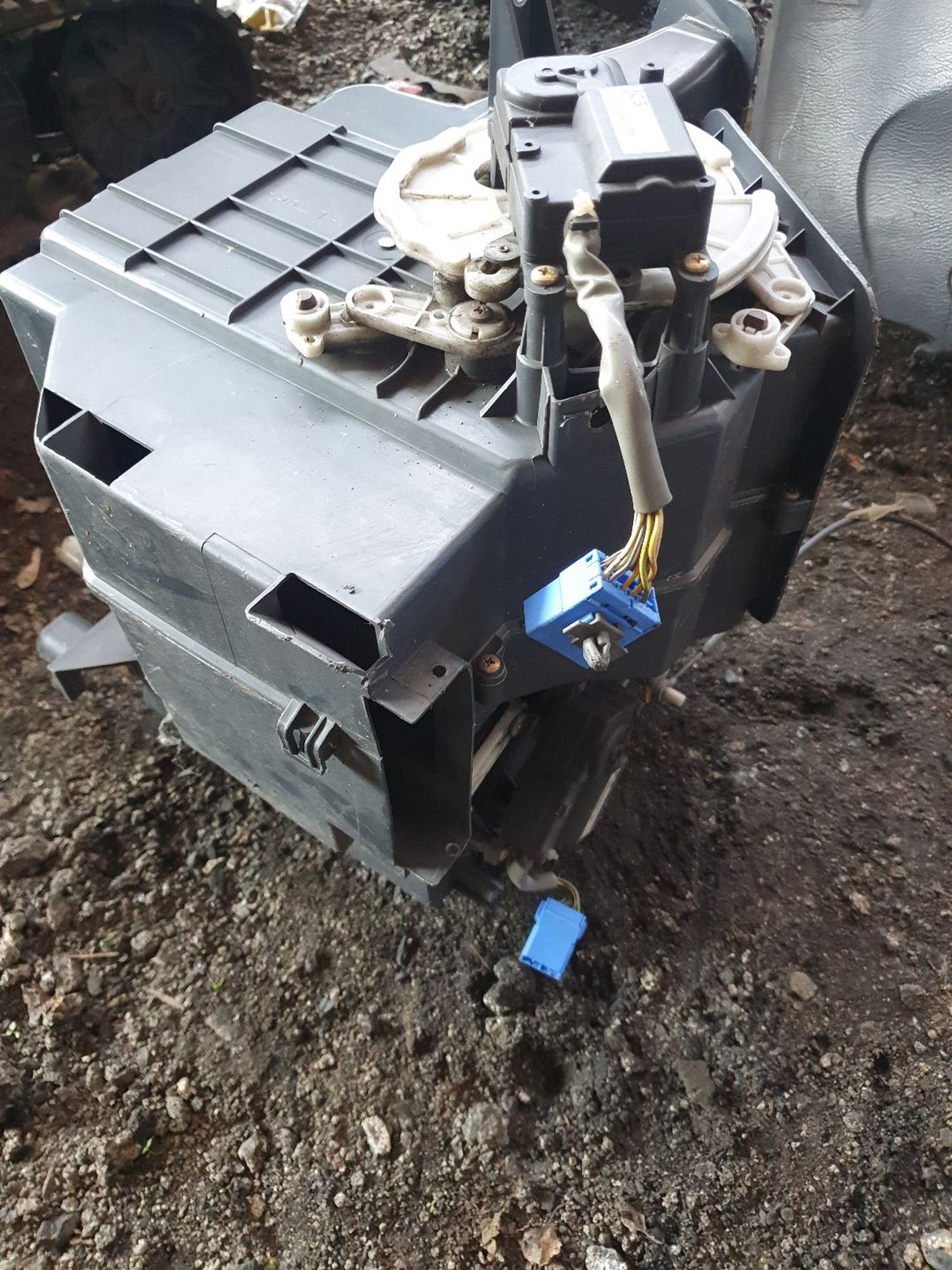 https://ycs.partsauto.market/partsauto-images/thmbs/userImages/7ed63c96fe685f431889ec34ef8f13b8/part/67075490-cf6a-4564-b068-064ff071cd9d_1785747322964.jpg