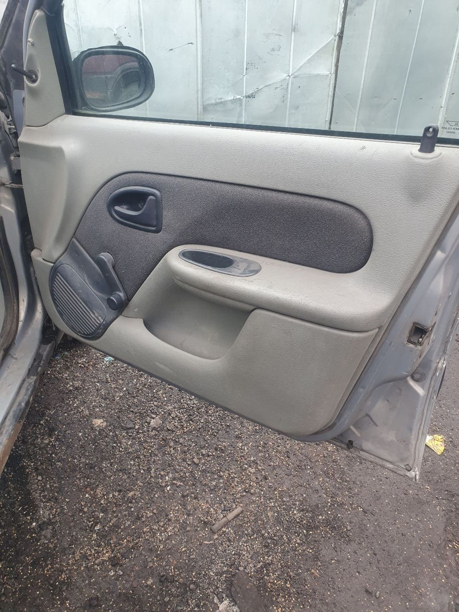https://ycs.partsauto.market/partsauto-images/thmbs/userImages/7ed63c96fe685f431889ec34ef8f13b8/part/6b625f77-aed7-40ee-9a80-18aa6efcff16_1786334140958.jpg