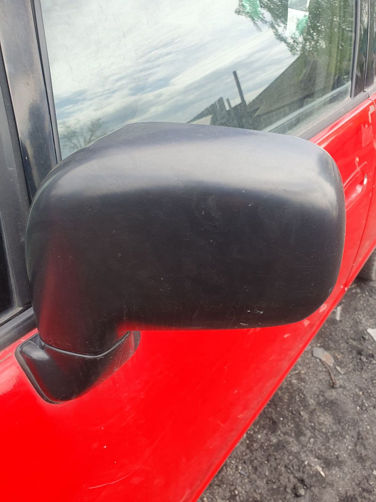 https://ycs.partsauto.market/partsauto-images/thmbs/userImages/7ed63c96fe685f431889ec34ef8f13b8/part/6c27b132-c701-458f-adea-581f15e9ab3d_1779341666050.jpg