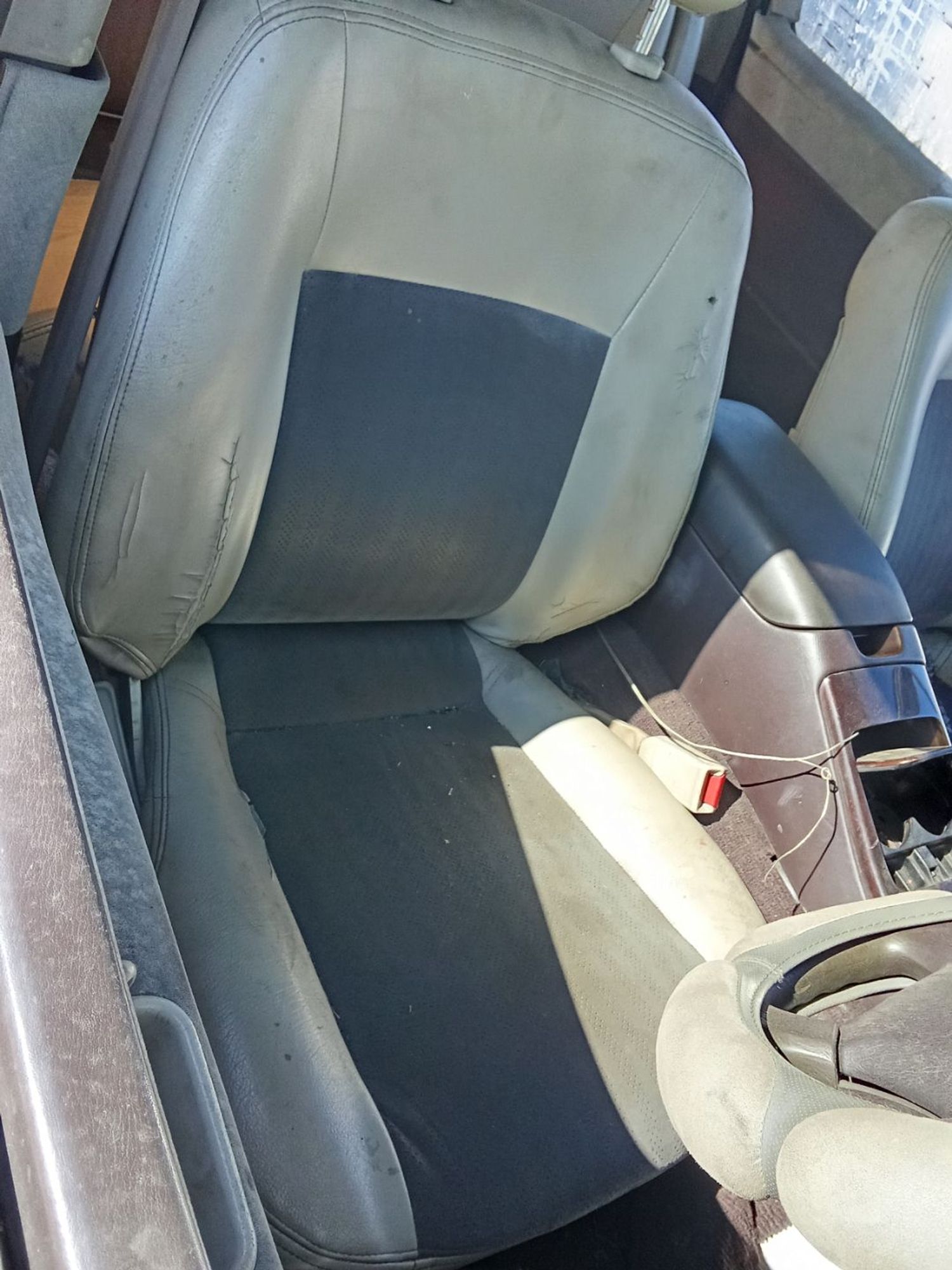 https://ycs.partsauto.market/partsauto-images/thmbs/userImages/7ed63c96fe685f431889ec34ef8f13b8/part/6ddaa7b0-9f53-44fc-aba9-15564791847c_1778640149639.jpg