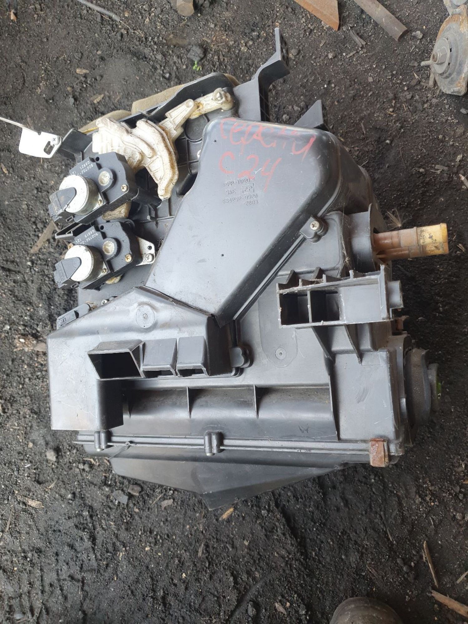 https://ycs.partsauto.market/partsauto-images/thmbs/userImages/7ed63c96fe685f431889ec34ef8f13b8/part/6f371c5c-f23e-4dc0-ad46-cf418392e60d_1785742352122.jpg