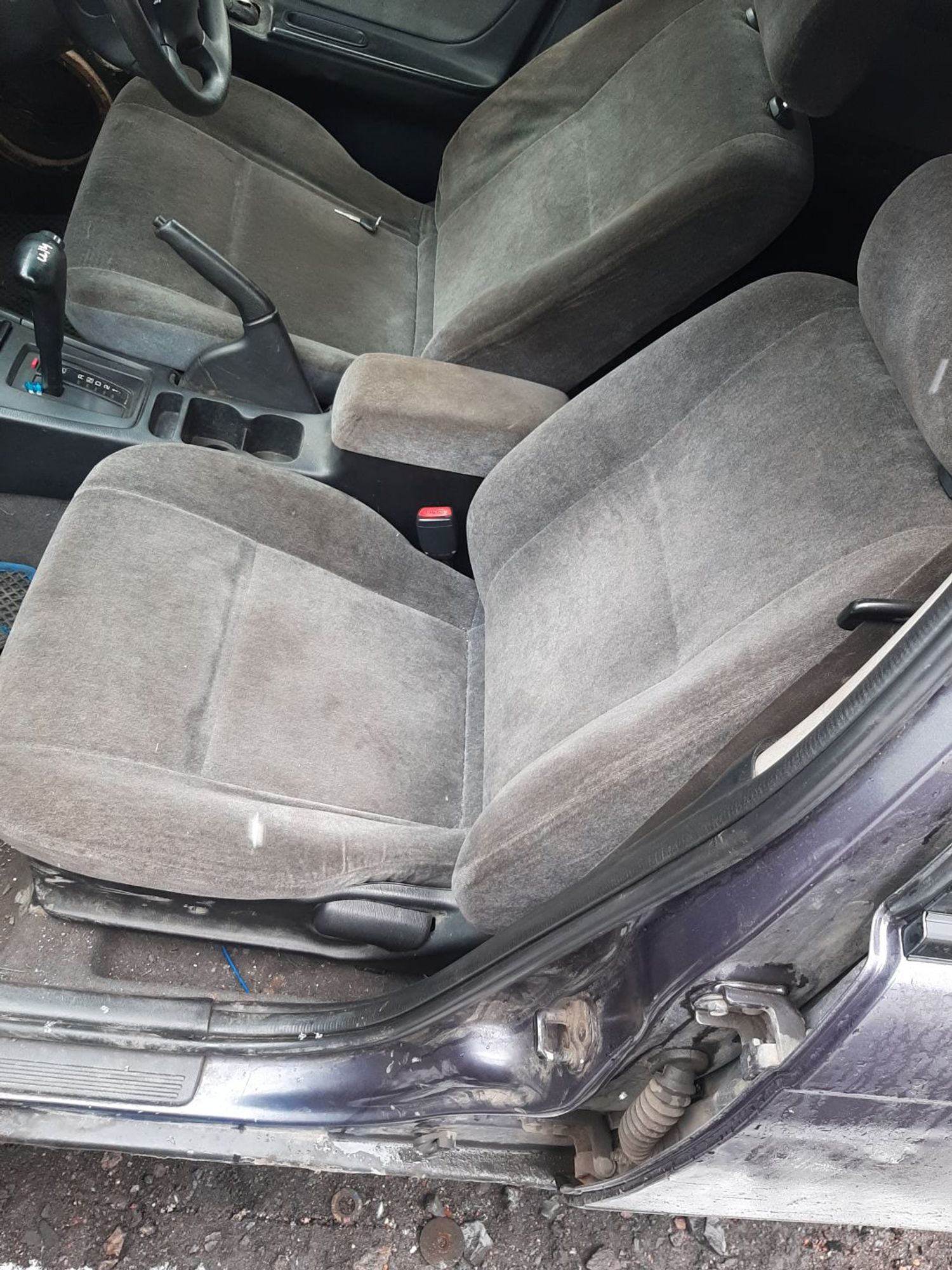 https://ycs.partsauto.market/partsauto-images/thmbs/userImages/7ed63c96fe685f431889ec34ef8f13b8/part/6f7c400b-99a0-4b56-a2f6-448702c426cf_1776054645467.jpg