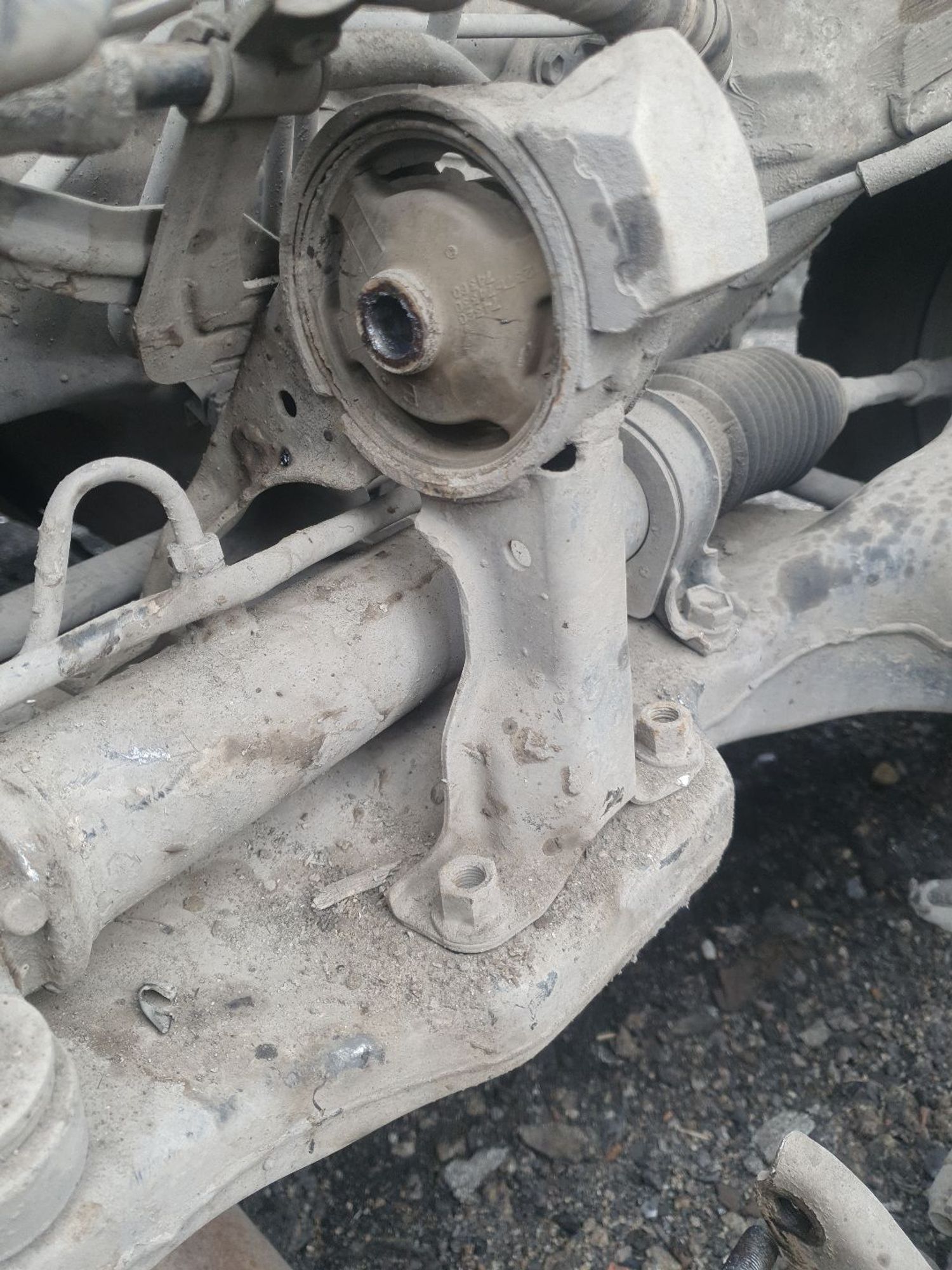 https://ycs.partsauto.market/partsauto-images/thmbs/userImages/7ed63c96fe685f431889ec34ef8f13b8/part/6fb54e46-fce4-4392-8f45-5cb282268649_1778826227943.jpg