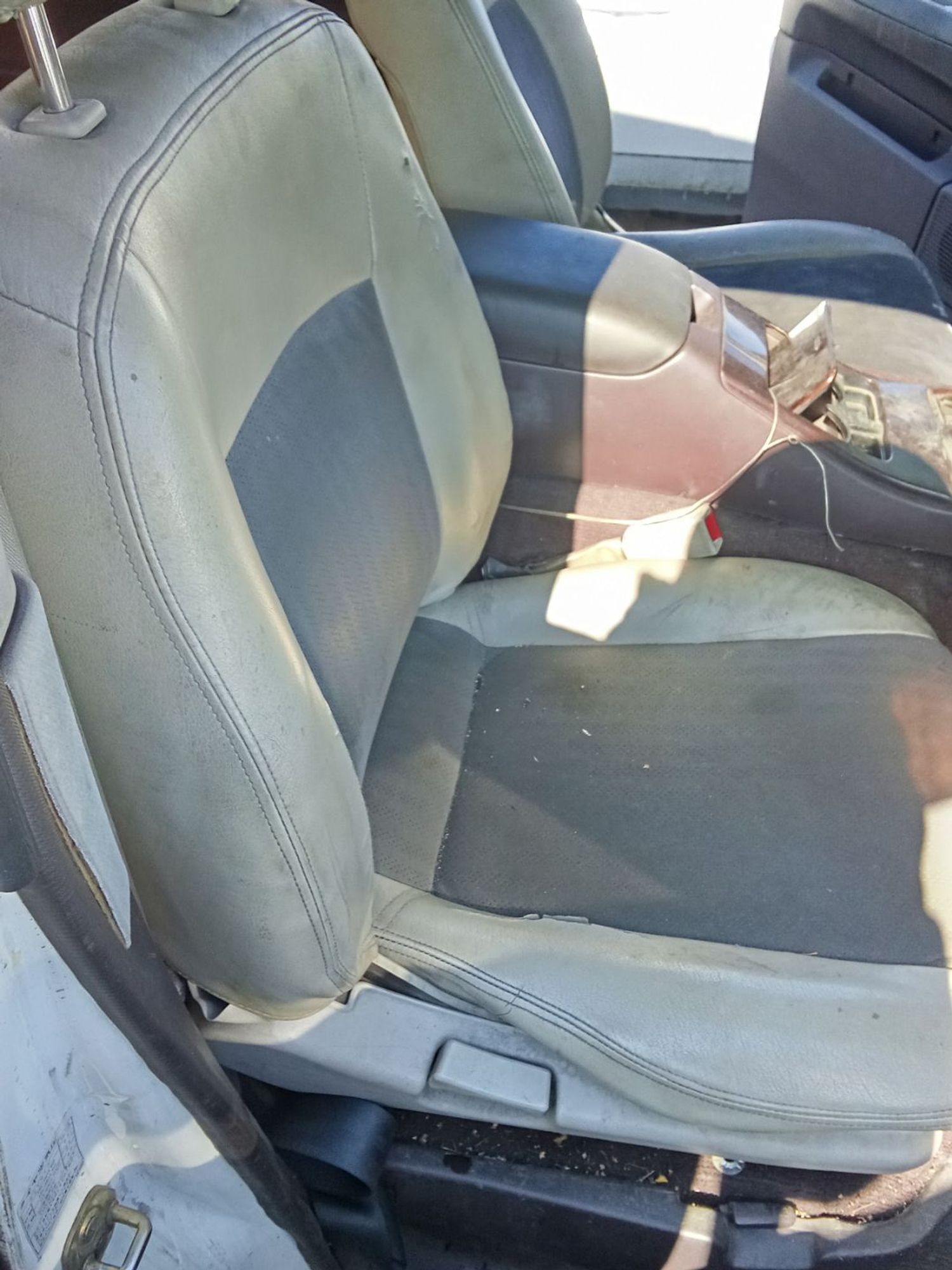https://ycs.partsauto.market/partsauto-images/thmbs/userImages/7ed63c96fe685f431889ec34ef8f13b8/part/6fbb41a6-5b1b-43e3-84a7-0dc5f1caba95_1778640159944.jpg