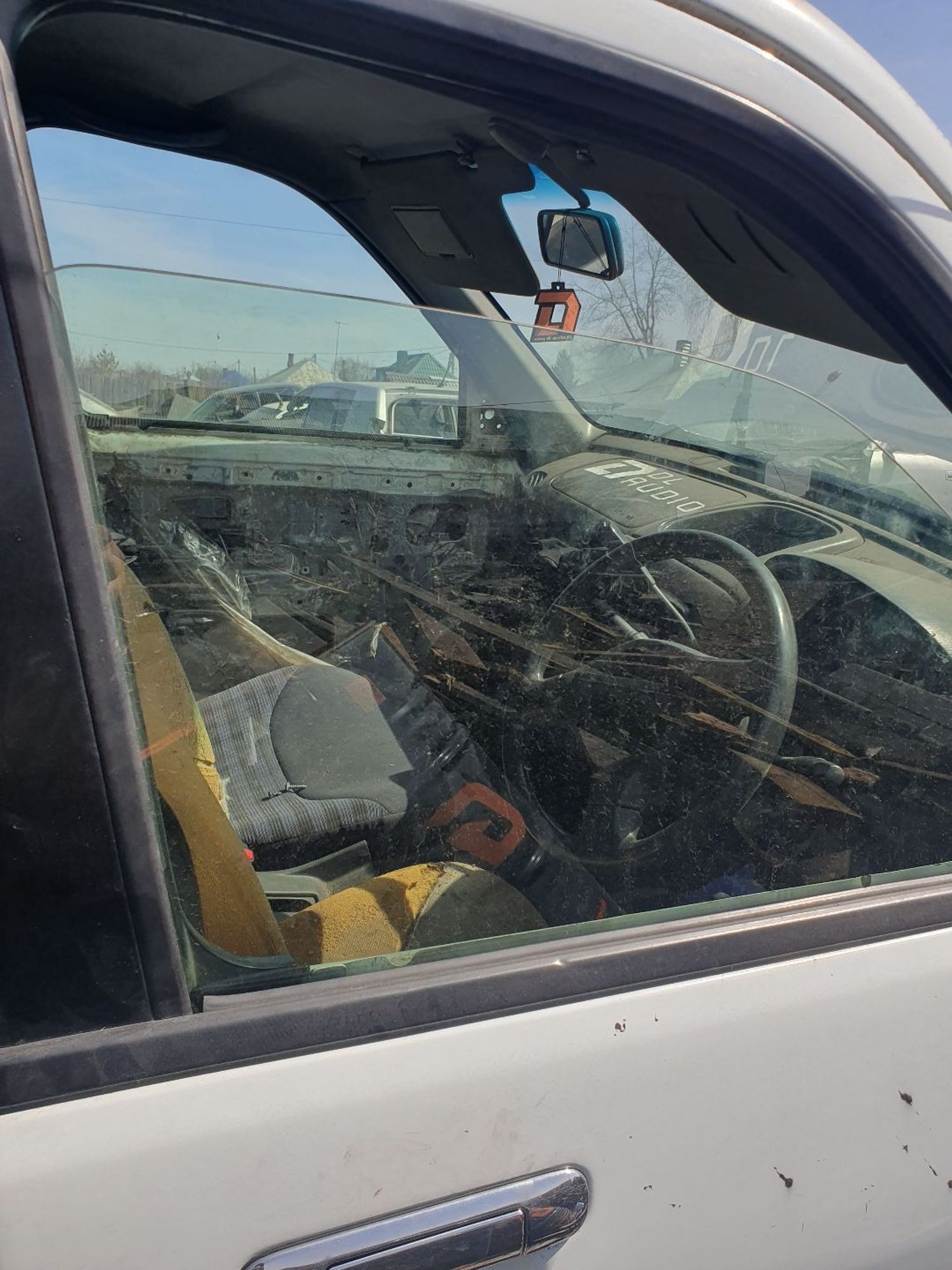 https://ycs.partsauto.market/partsauto-images/thmbs/userImages/7ed63c96fe685f431889ec34ef8f13b8/part/709531ec-f515-446e-8094-30a35e374292_1777536486911.jpg