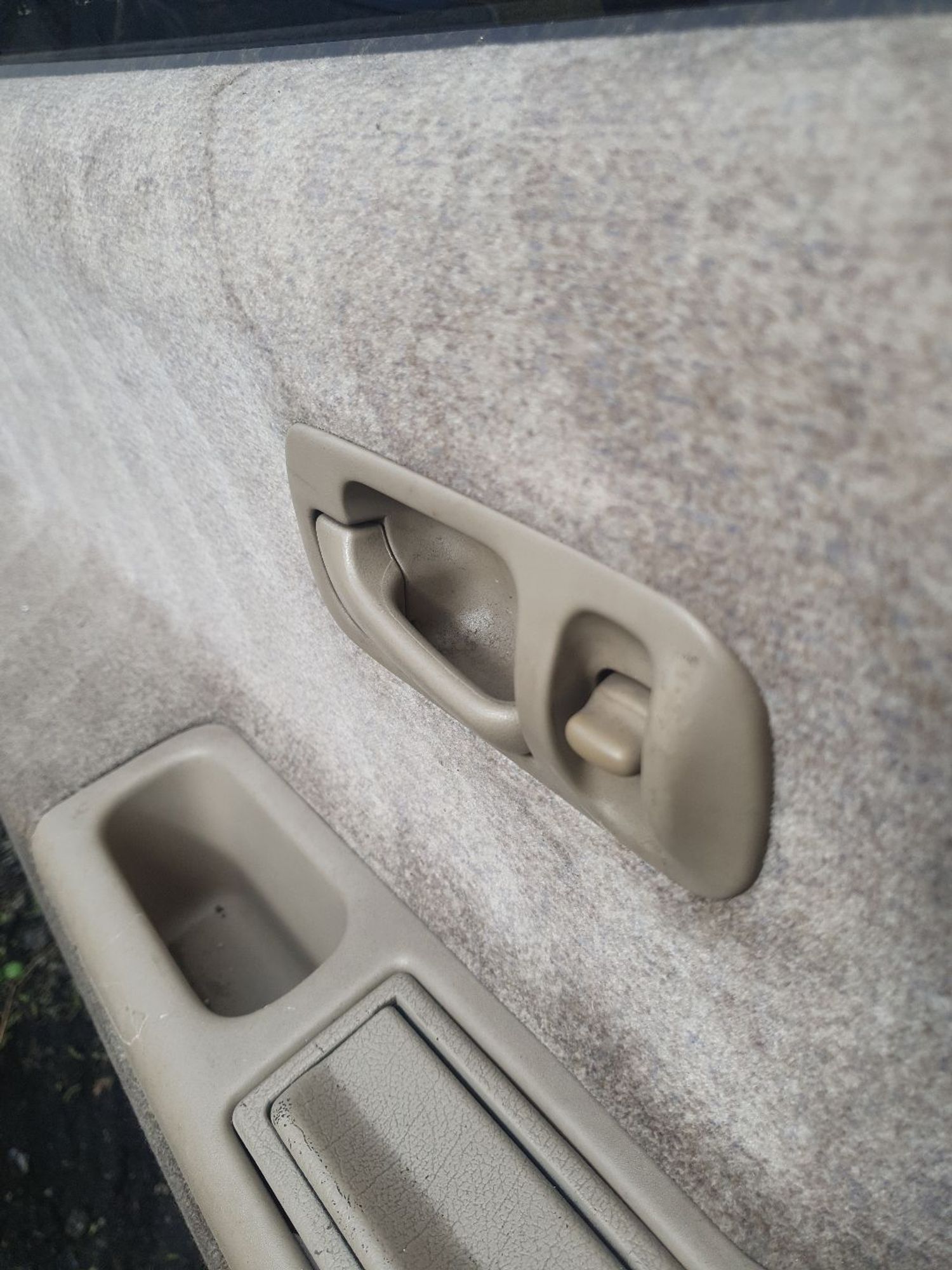 https://ycs.partsauto.market/partsauto-images/thmbs/userImages/7ed63c96fe685f431889ec34ef8f13b8/part/717a4f06-ae52-4e59-9069-631c99d694cc_1778316540757.jpg