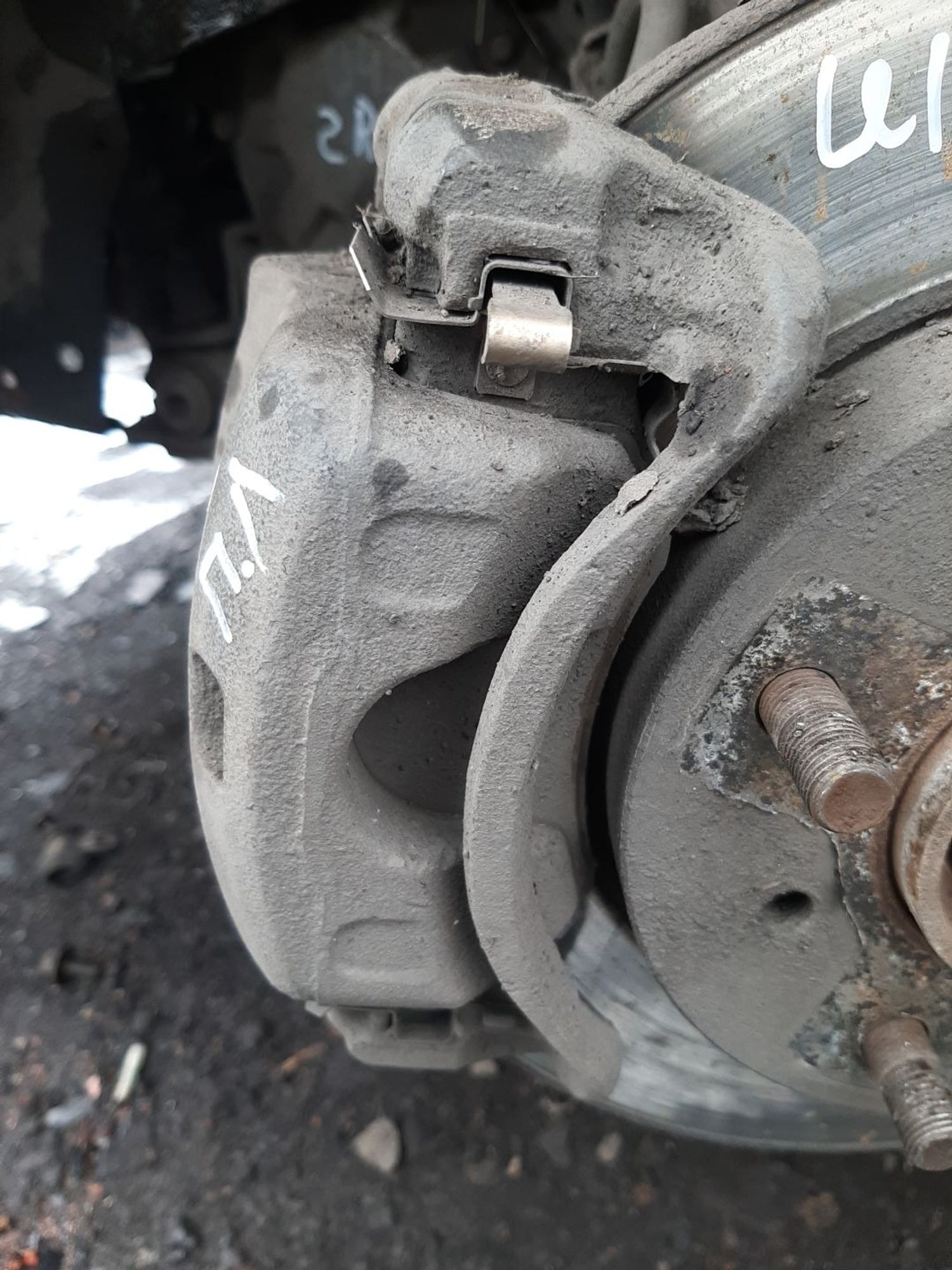 https://ycs.partsauto.market/partsauto-images/thmbs/userImages/7ed63c96fe685f431889ec34ef8f13b8/part/729889cd-dd94-4651-b63a-29191ef637b2_1776054585699.jpg