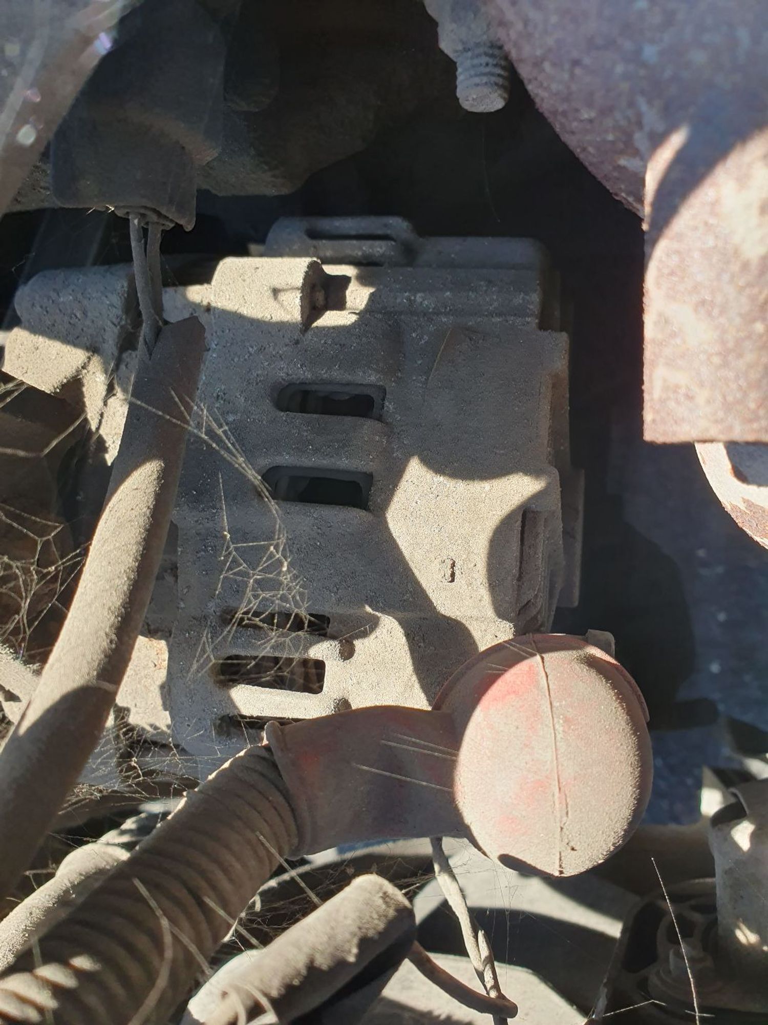 https://ycs.partsauto.market/partsauto-images/thmbs/userImages/7ed63c96fe685f431889ec34ef8f13b8/part/730520c1-74ba-49d2-8431-e6f07585d612_1779864674383.jpg