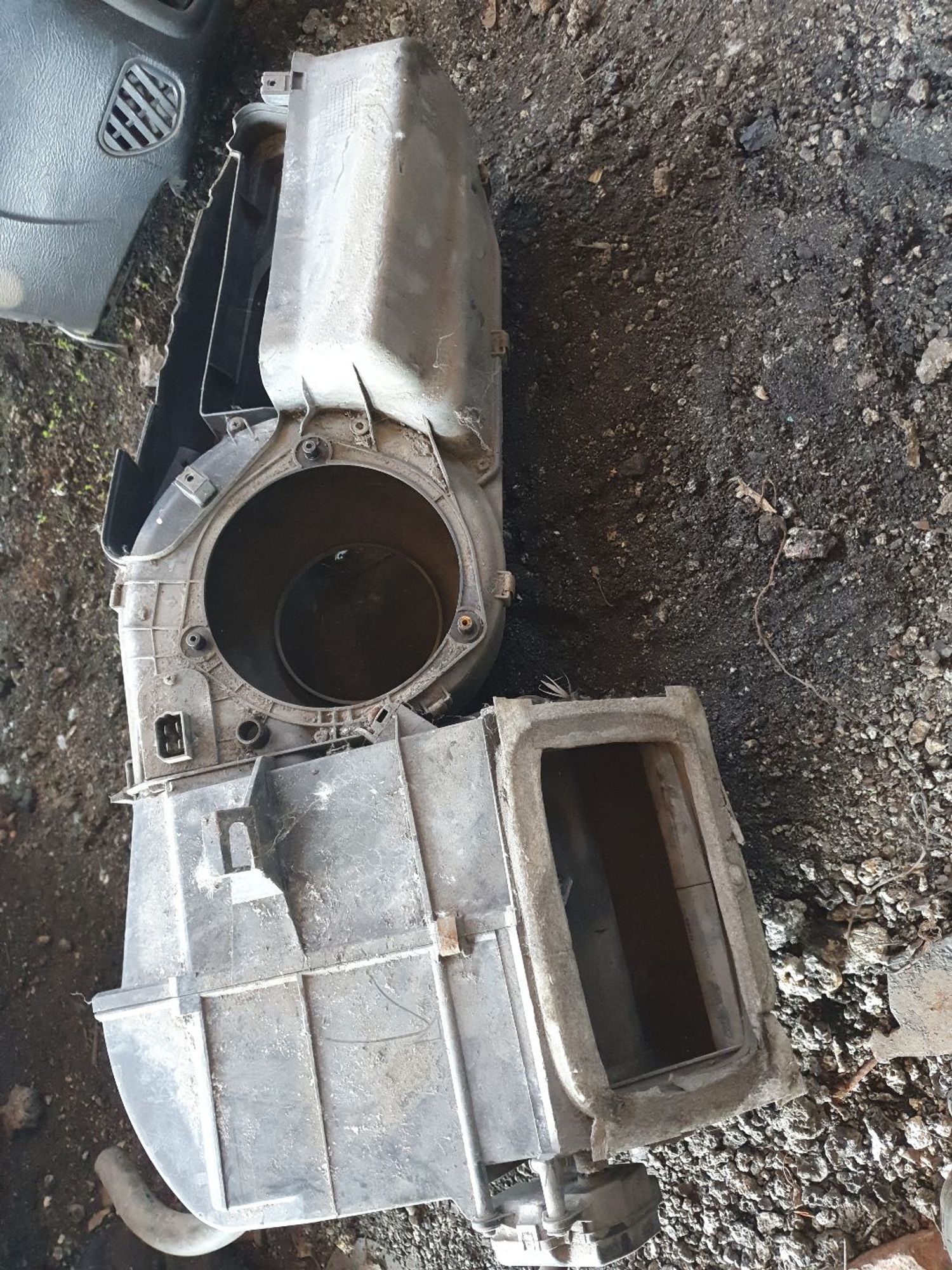 https://ycs.partsauto.market/partsauto-images/thmbs/userImages/7ed63c96fe685f431889ec34ef8f13b8/part/74407c06-b592-4d22-9034-65ff34d59e3f_1785749489164.jpg