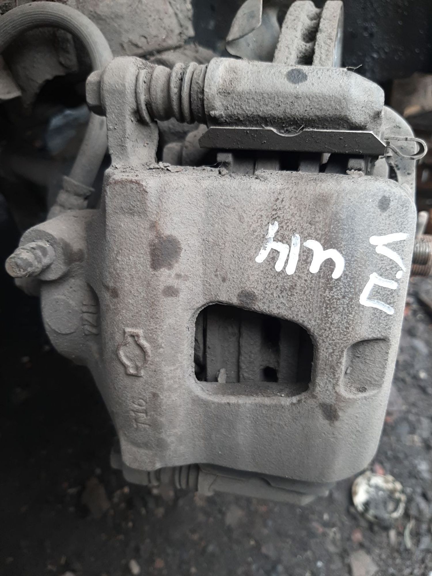 https://ycs.partsauto.market/partsauto-images/thmbs/userImages/7ed63c96fe685f431889ec34ef8f13b8/part/77503db3-3e44-4a1a-a1b4-5f5fce607bde_1776054578926.jpg