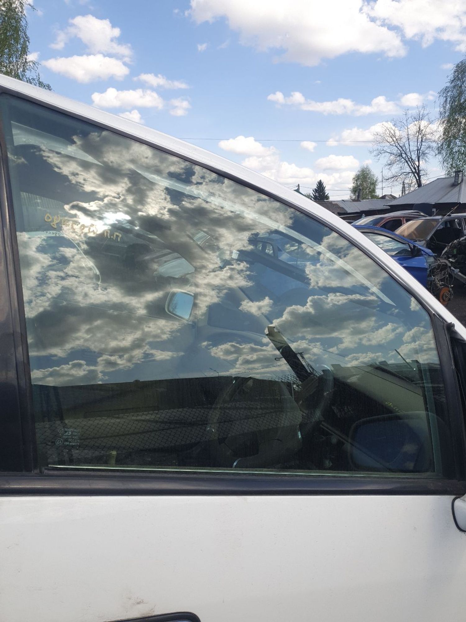 https://ycs.partsauto.market/partsauto-images/thmbs/userImages/7ed63c96fe685f431889ec34ef8f13b8/part/77c816e5-17b6-43b1-a413-90dc3d459c3c_1778316775643.jpg